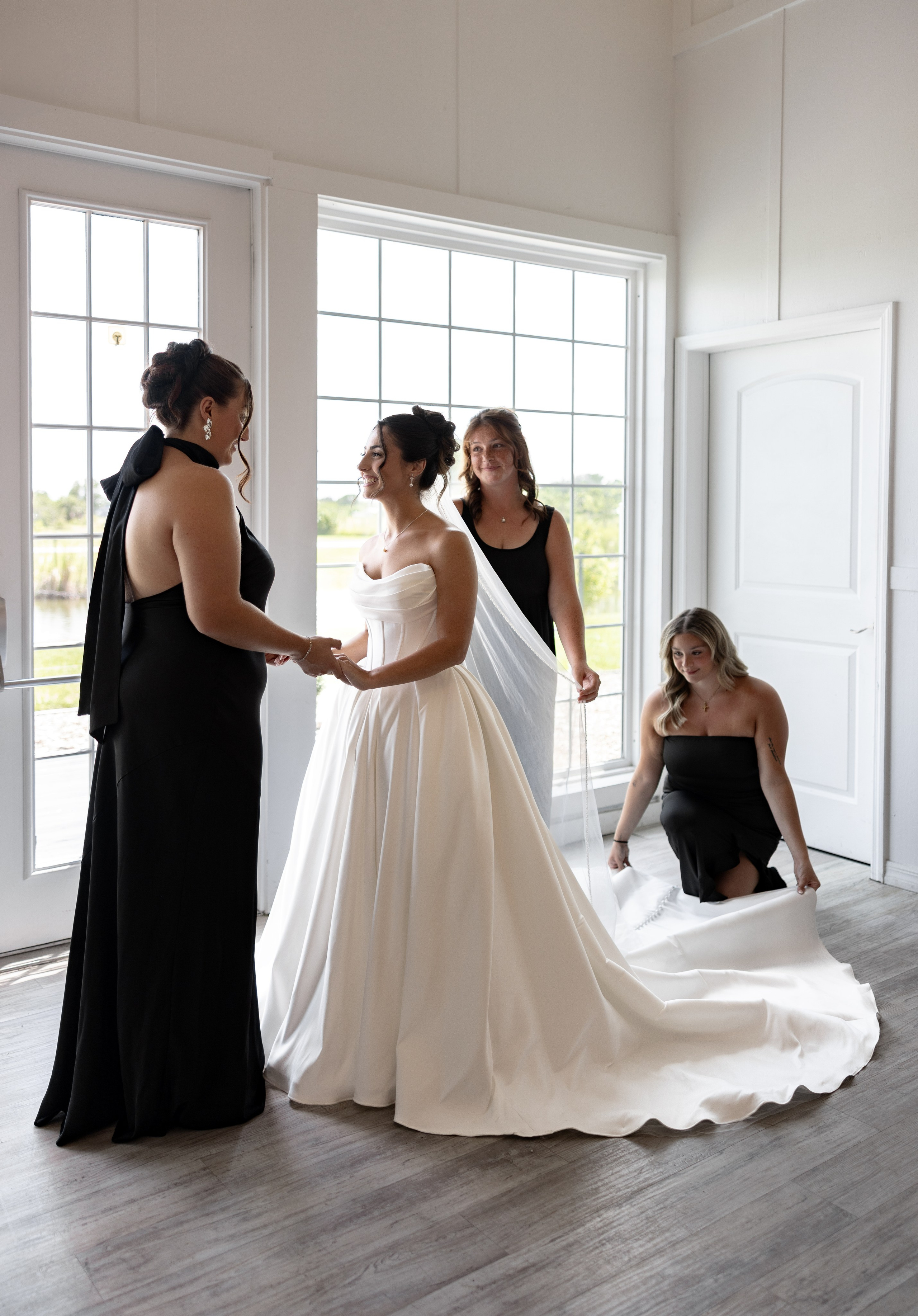 Alexsa and Robert. Ever After Farm Peach. Photographer Anastasia Nagibina