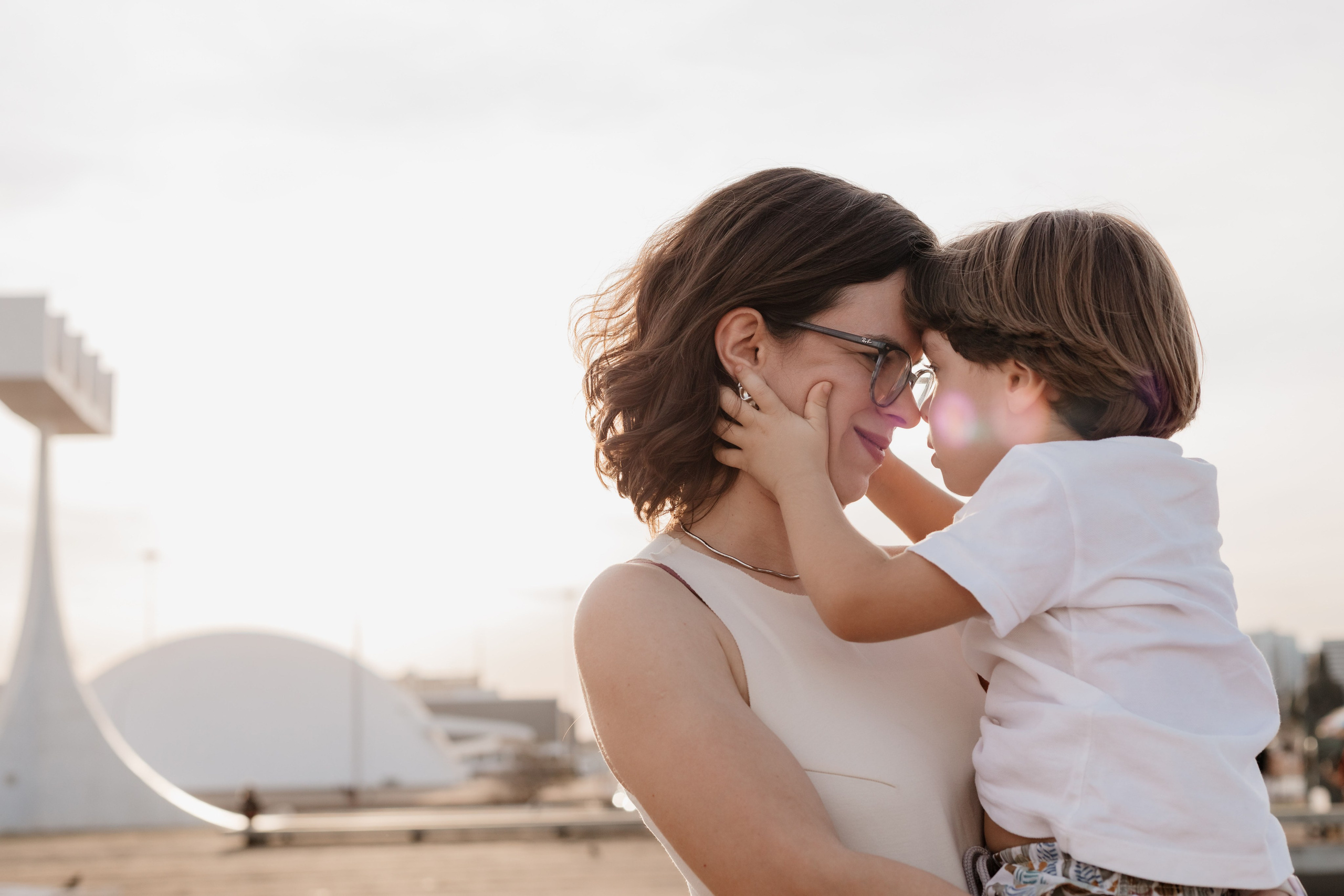 Ensaio Família na Catedral de Brasília | Fotografia Afetiva em Brasília. Ize Fotografia — Ensaios e Festas de Família em Recife e Brasília
