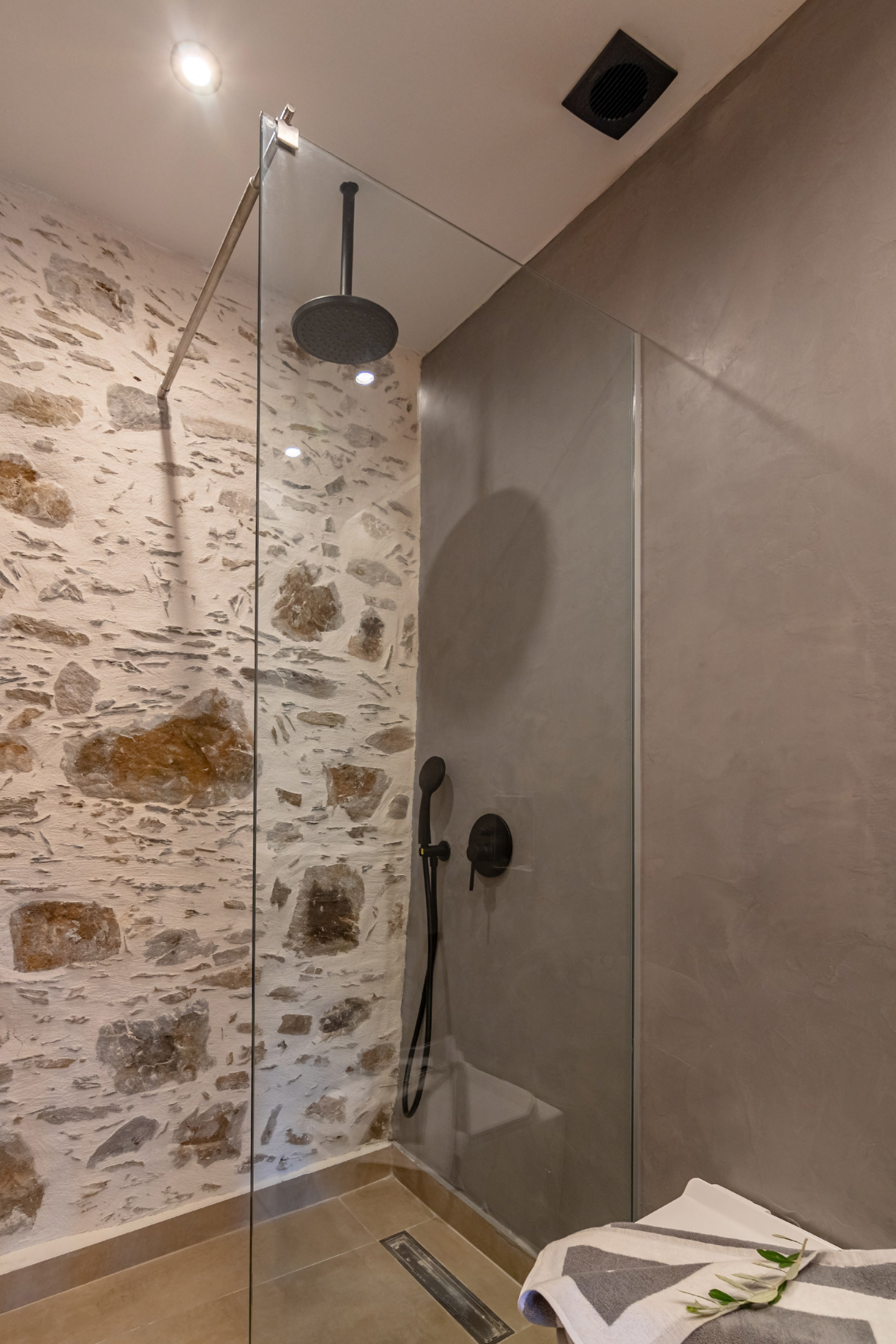 Plagia Stone studio. Photograper in Chania, Crete