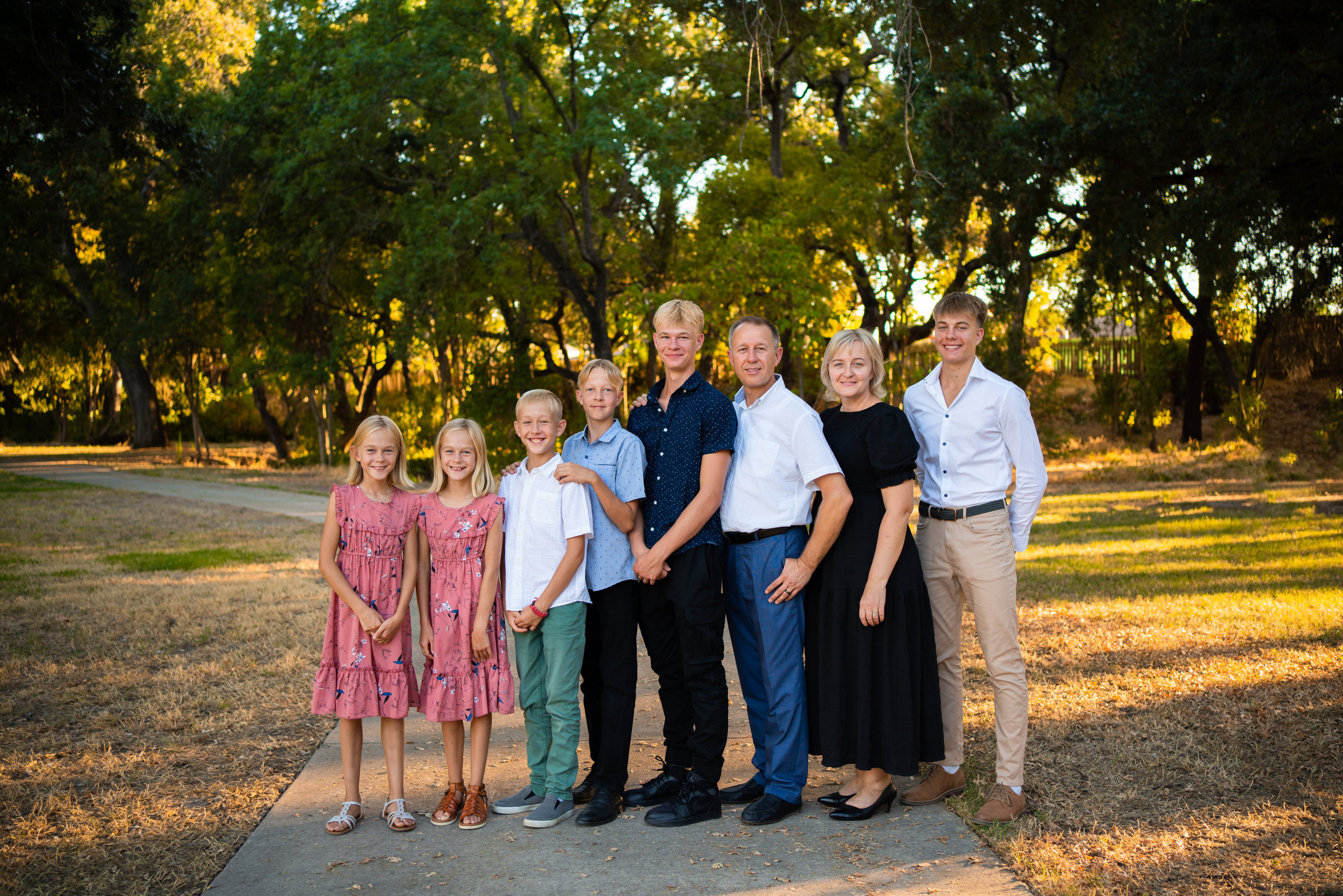 Big Family. Sacramento Photographer — Olga Maltseva based in California
