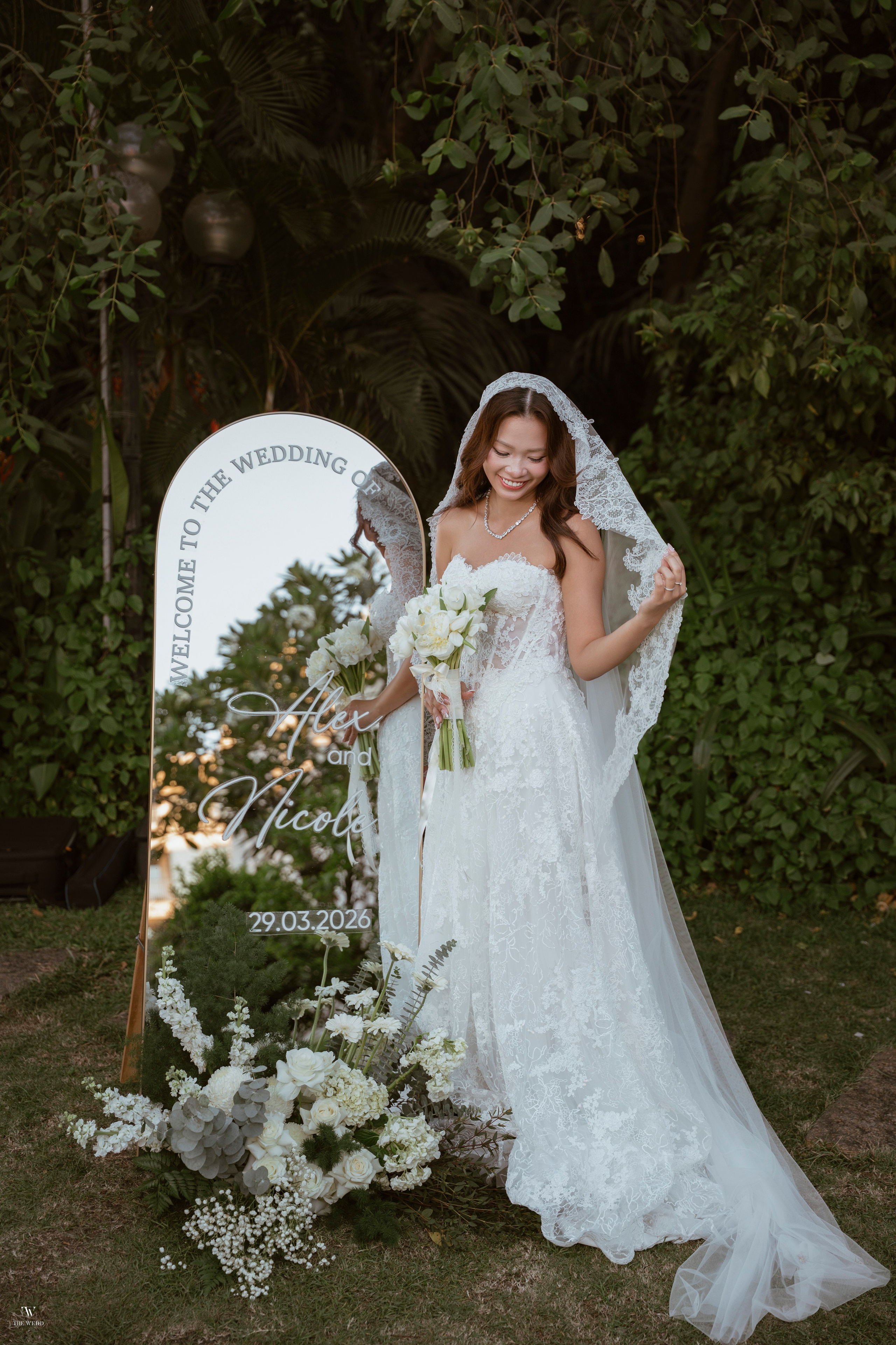 ALEX & NICOLE. WEDDING PHOTOGRAPHER IN VIETNAM