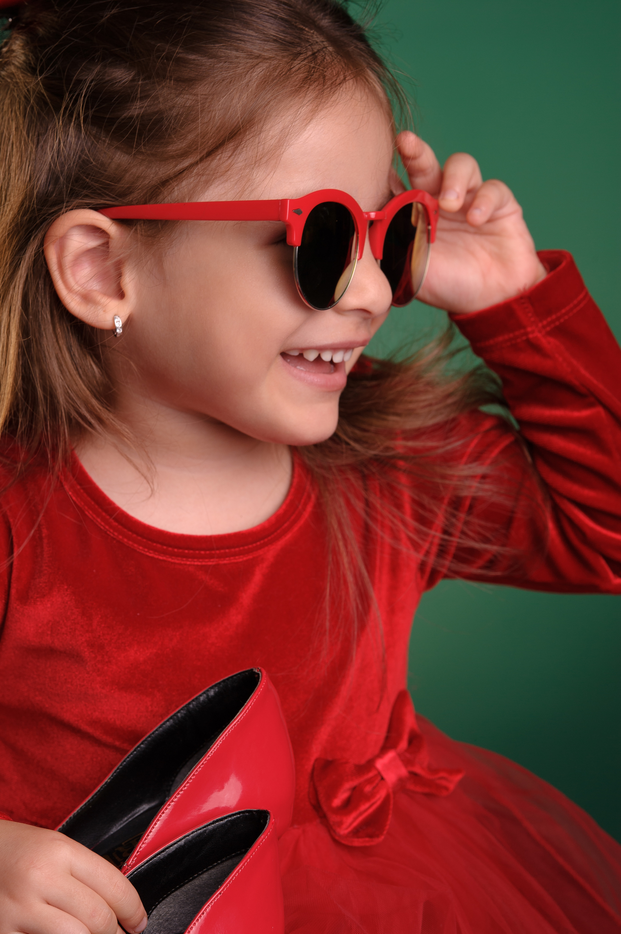 Студийный Портрет HELLEN в туфельках. Семейный фотограф в Кишинёве THOMAS SHTIFT