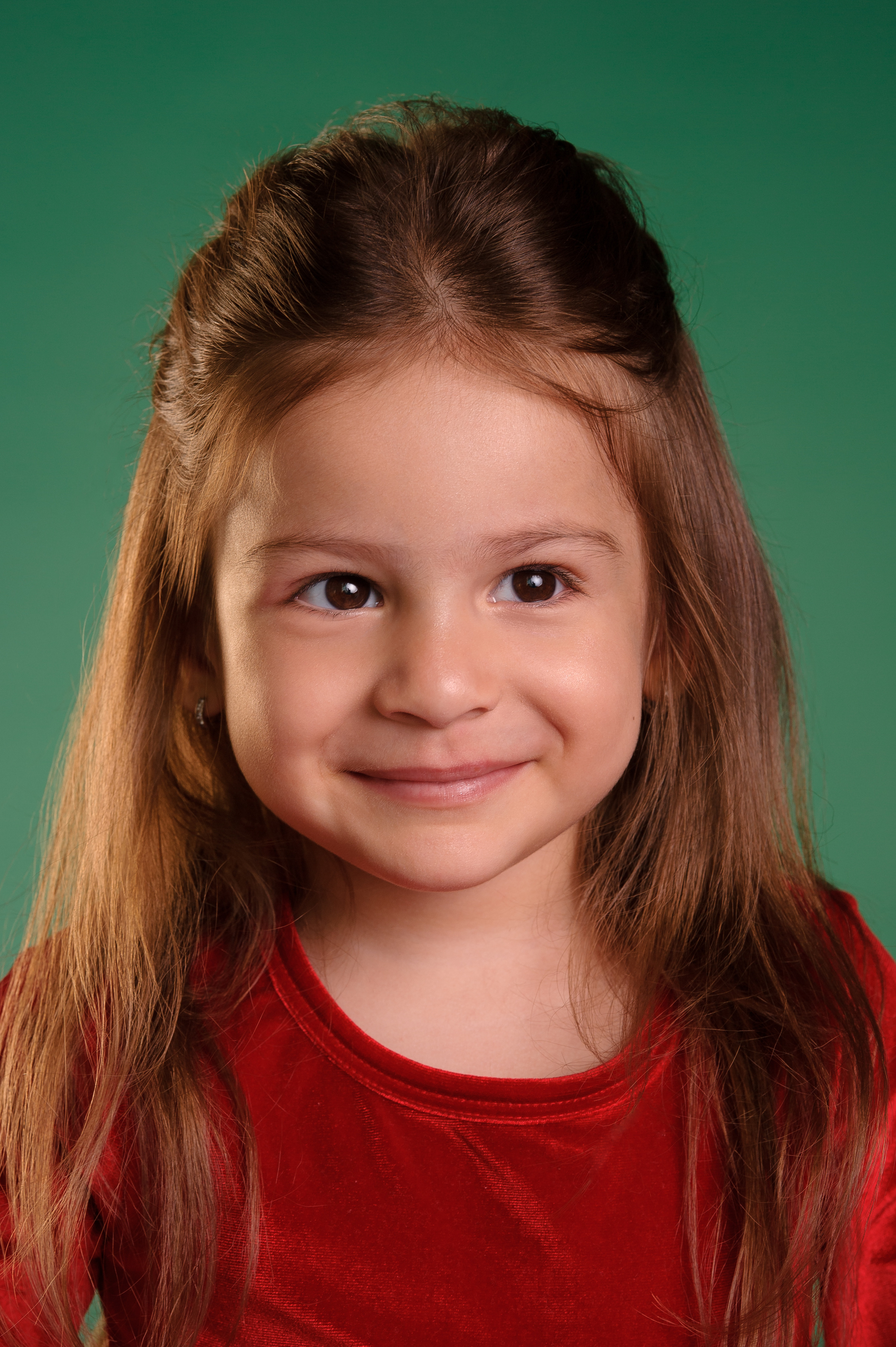 Студийный Портрет HELLEN в туфельках. Семейный фотограф в Кишинёве THOMAS SHTIFT