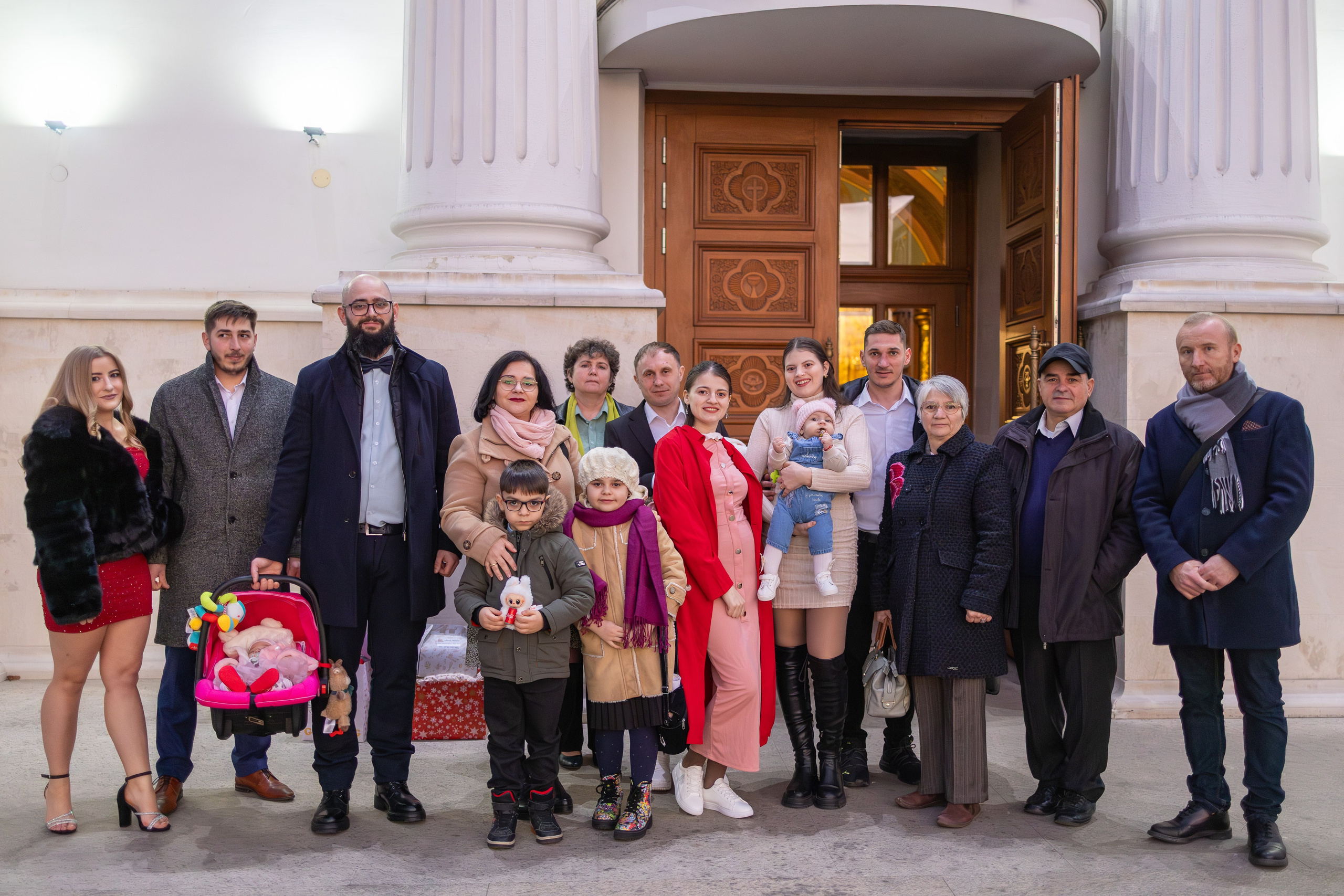 Roua-Maria. Fotograf. Lucrez cu oameni, produse și spații. Portret și fotografie creativă. Bacău, România. Lidia Savinoiu