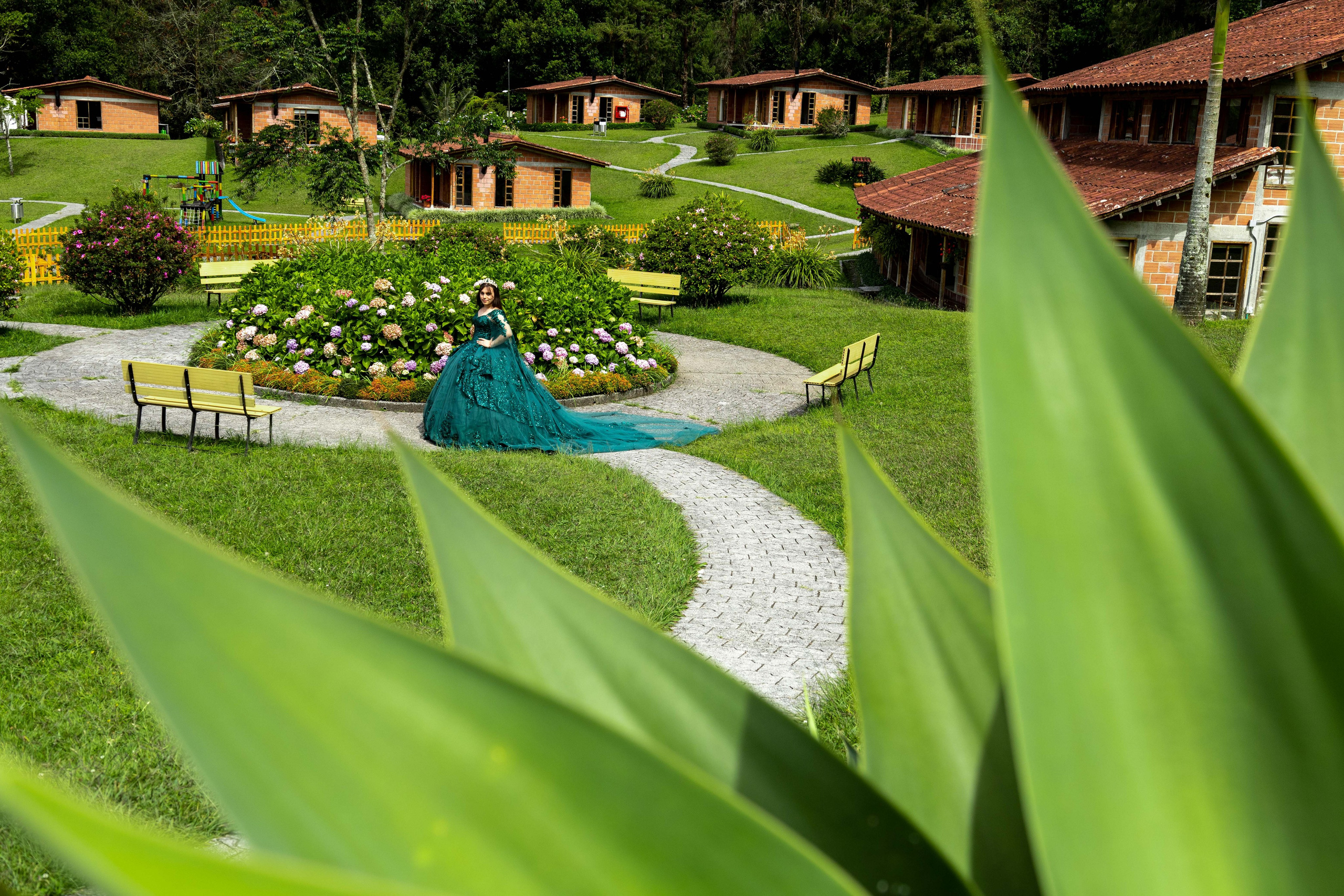 Fotógrafo para fiestas de 15 años pre 15 años álbum de fotos para 15 años fotografías de princesas las mejores fotos de 15 años. Fotografía profesional para su evento en Caldas por SERFOTOGRAFÍA