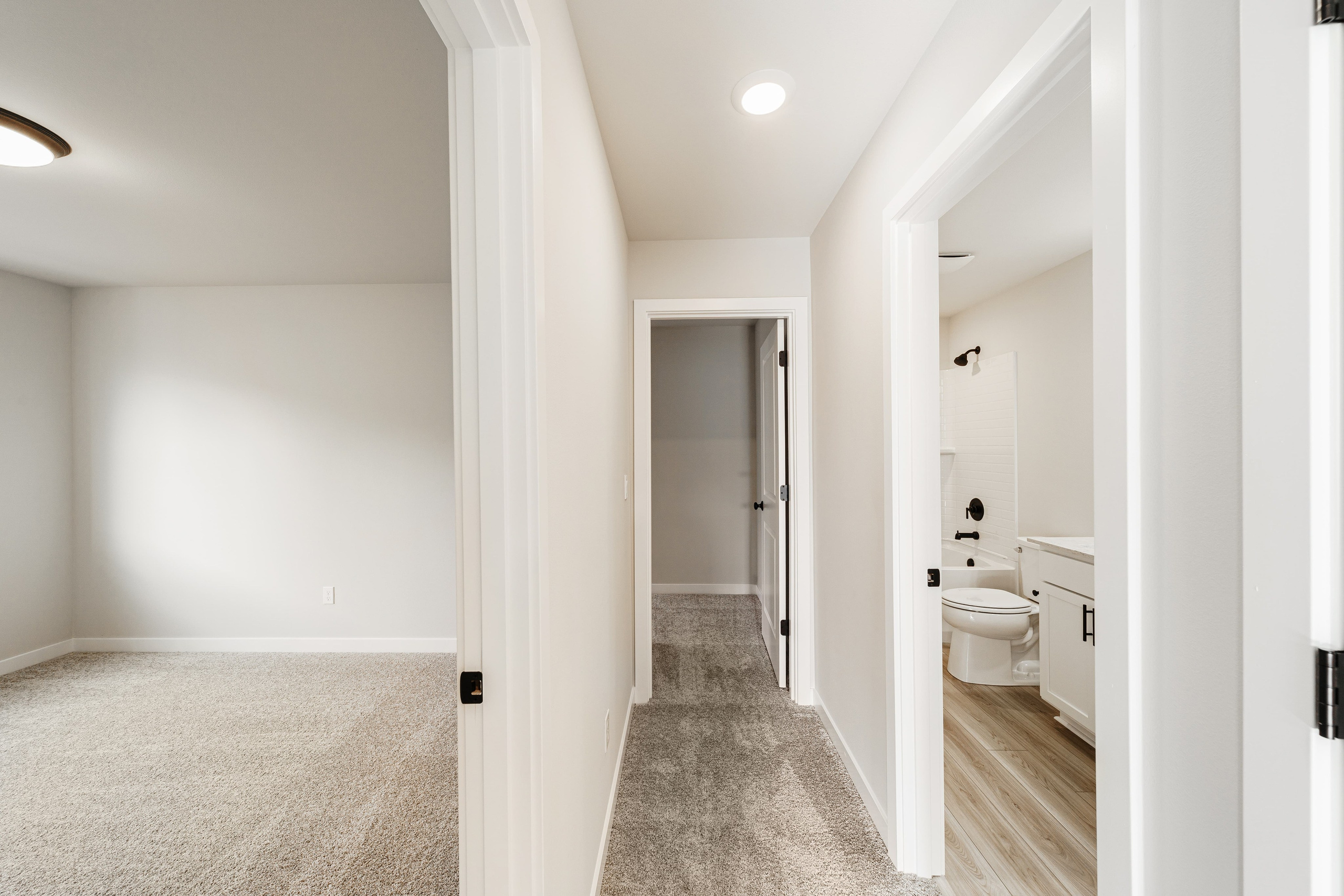 Real Estate photography. Washington state. EVAN ARISTOV WEDDING PHOTOGRAPHY — Seattle Wedding Photographer