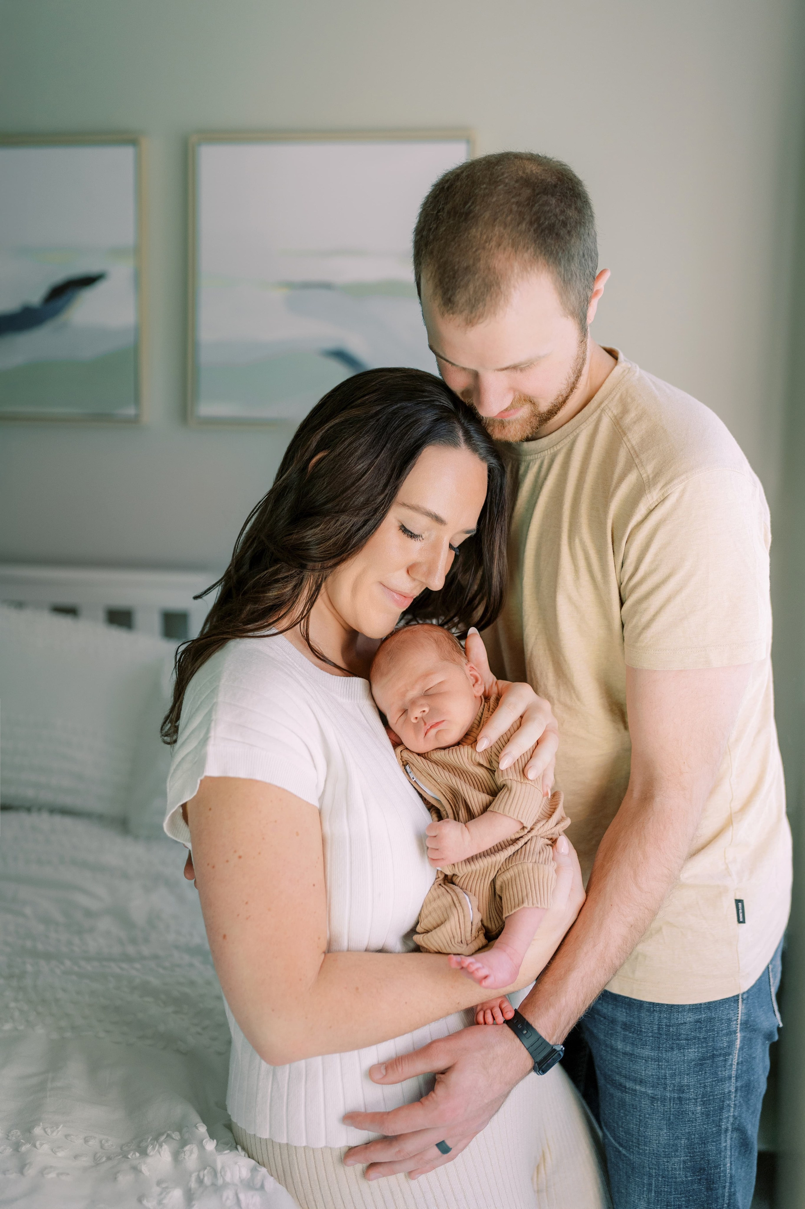 New born photoshoot at home. Anna & Entony. WA. November 2024. EVAN ARISTOV WEDDING PHOTOGRAPHY — Seattle Wedding Photographer