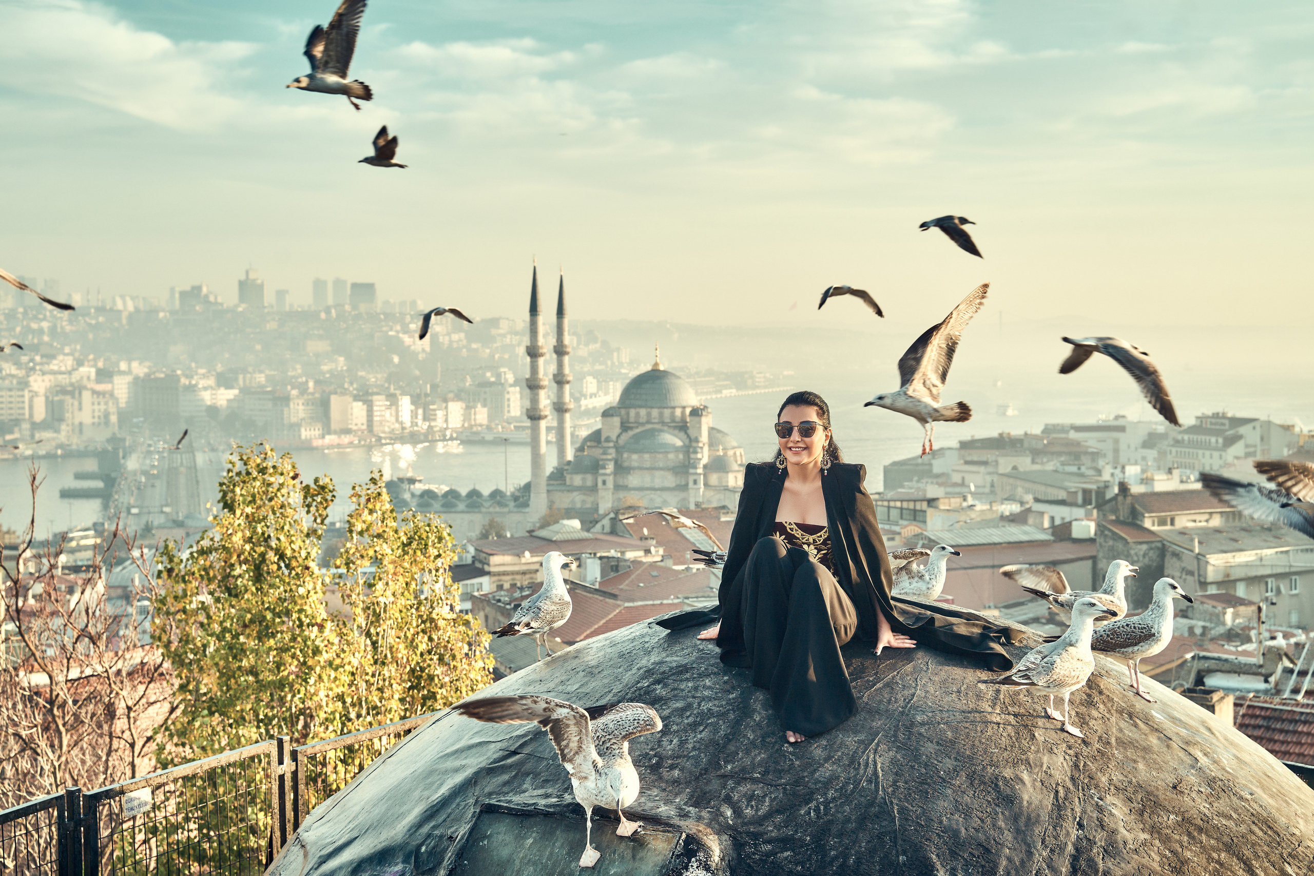 Фотосессия на крыше с чайками в Стамбуле