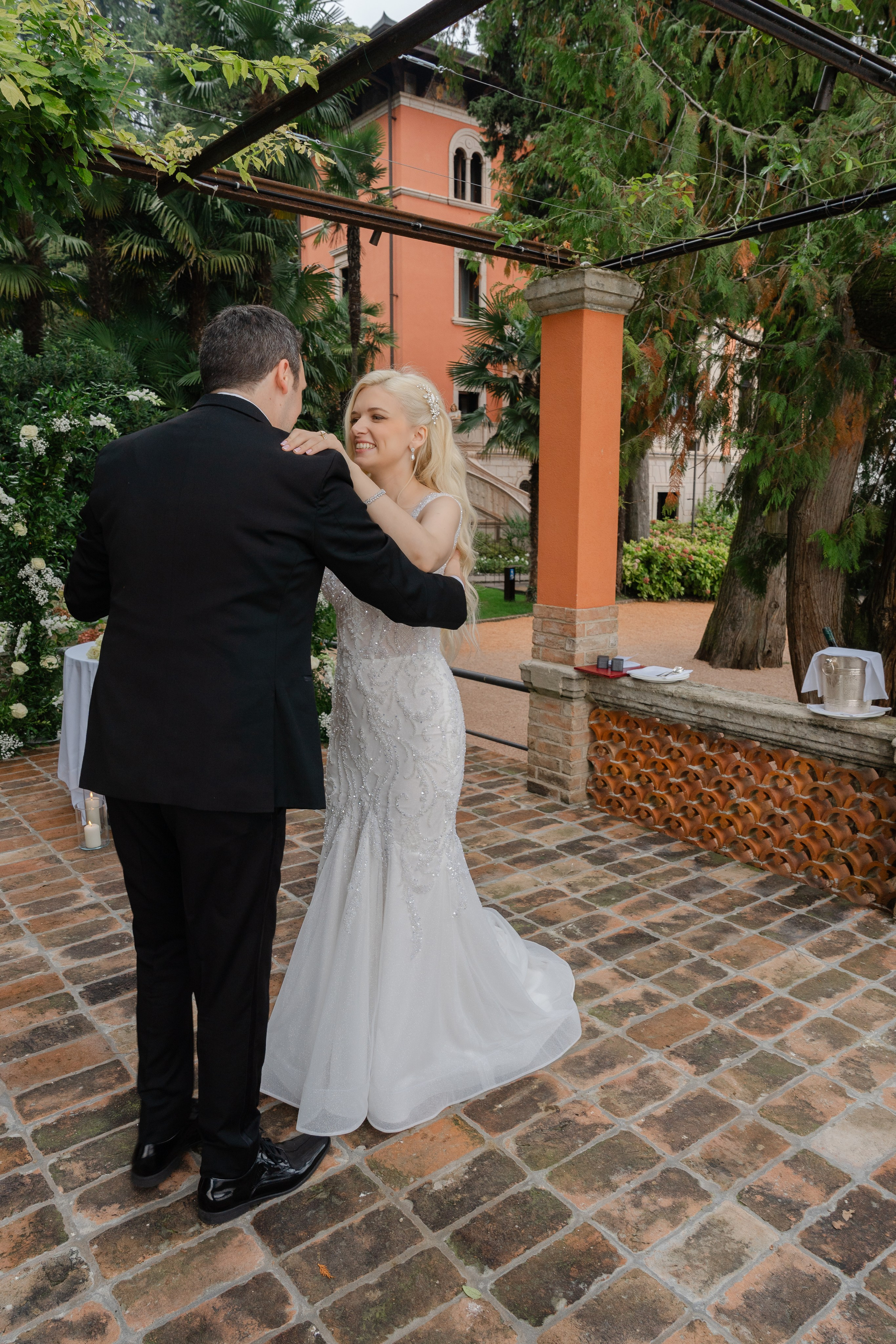 LINDSEY AND ROBERT _LAKE GARDA. PHOTOGRAPHER IN ITALY