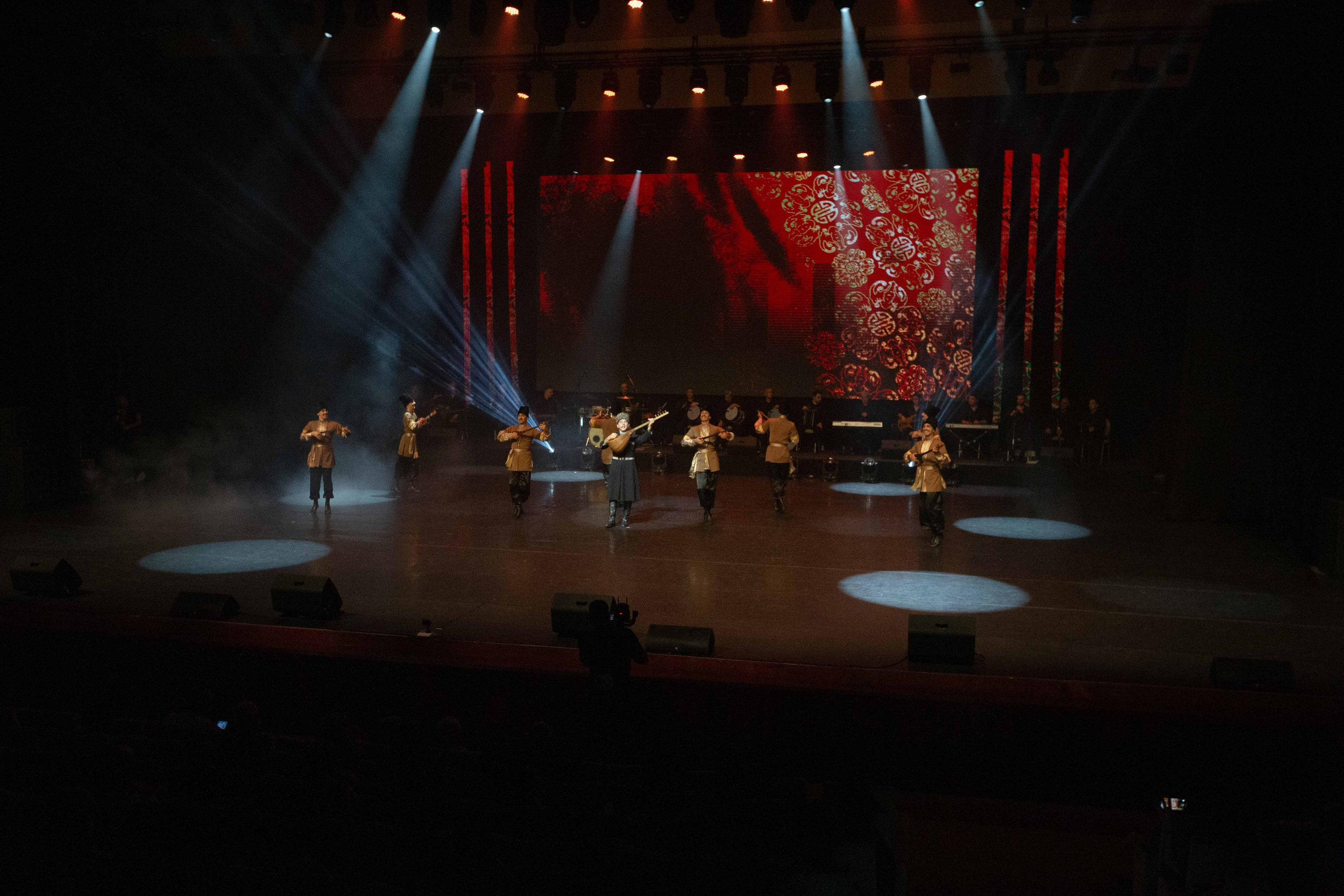 STATE DANCE ENSEMBLE. Wedding&Event photographer Ismail Rzayev in Baku