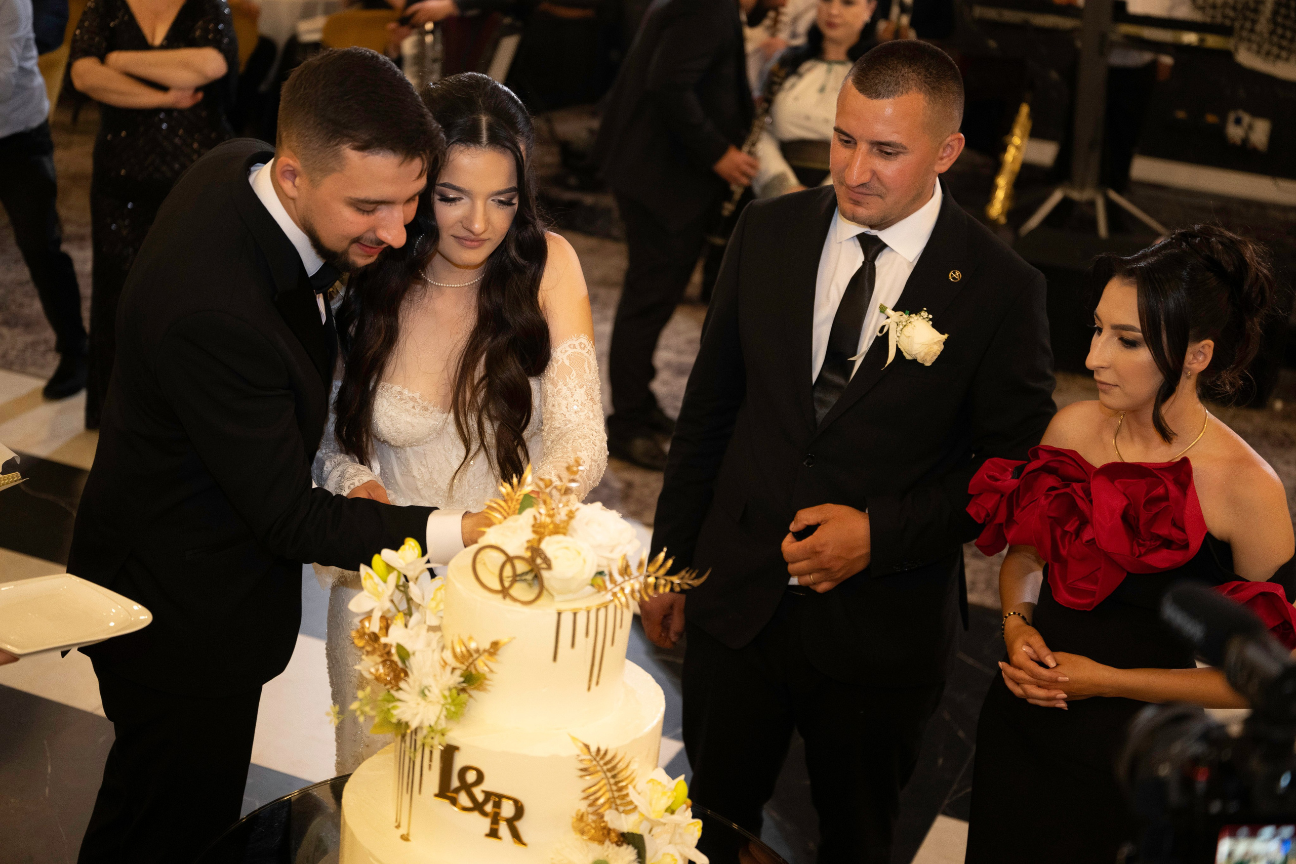 🤎 I o a n a & R o b e r t — Wedding Day Preview. Wedding & Family Photographer