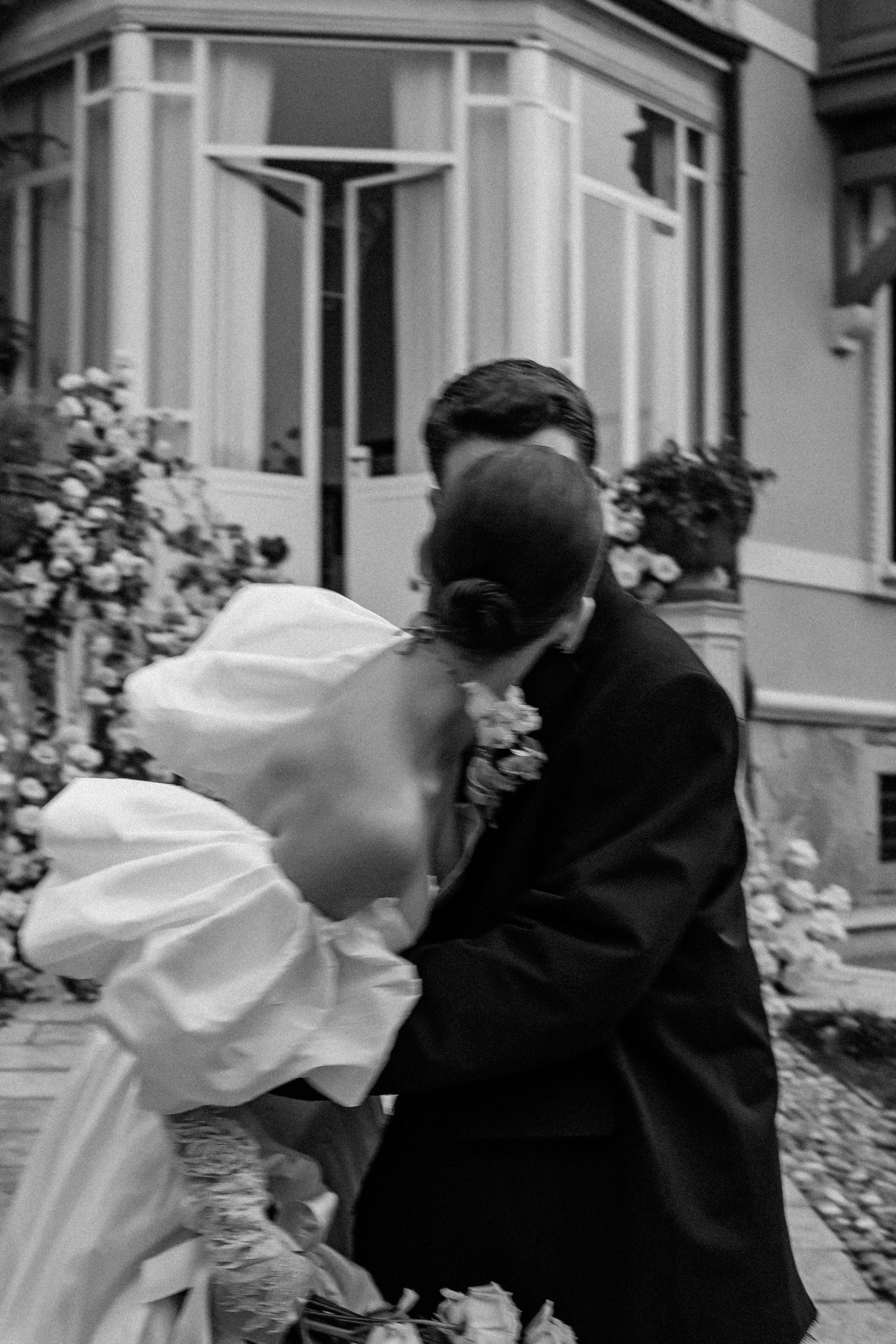 Intimate wedding in Italy / Lake Como. Wedding photographer Como Lake, Italy