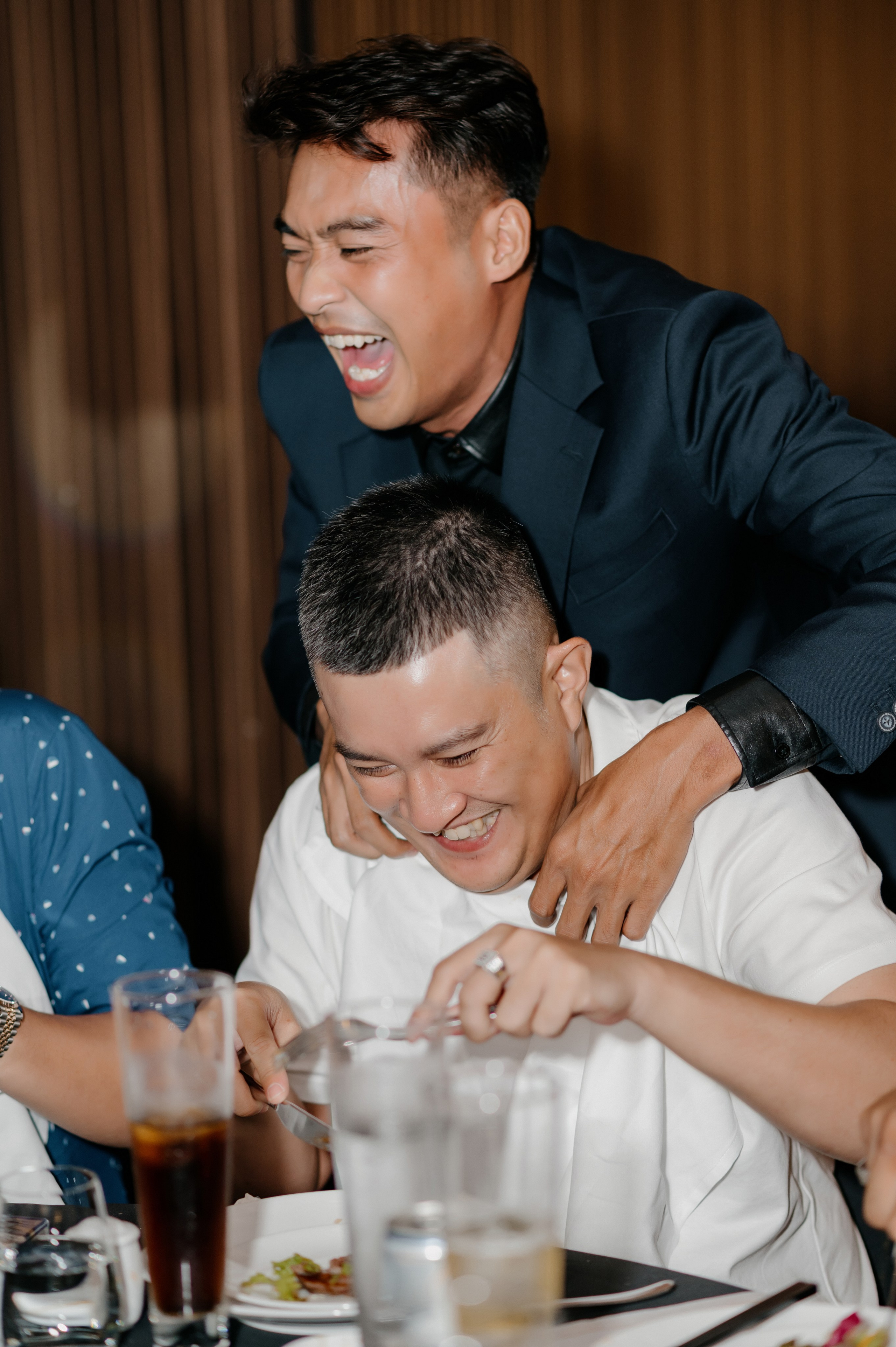 KHANG & QUYEN / Lavela Hotel. Saigon Wedding Present | Art Beyond Moments