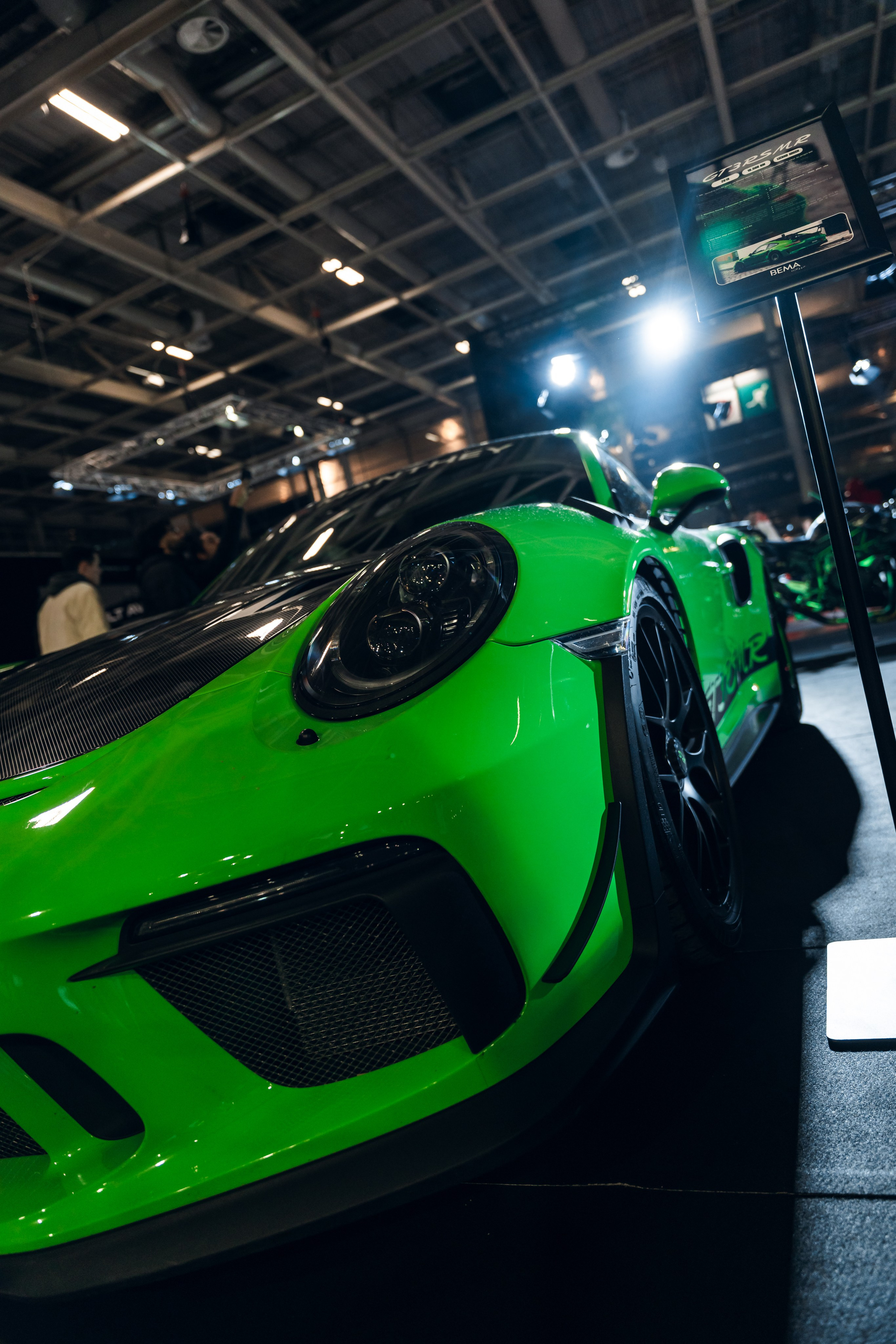 Retromobile 2026. Photographe de voitures à Paris — Vitalii Motruk