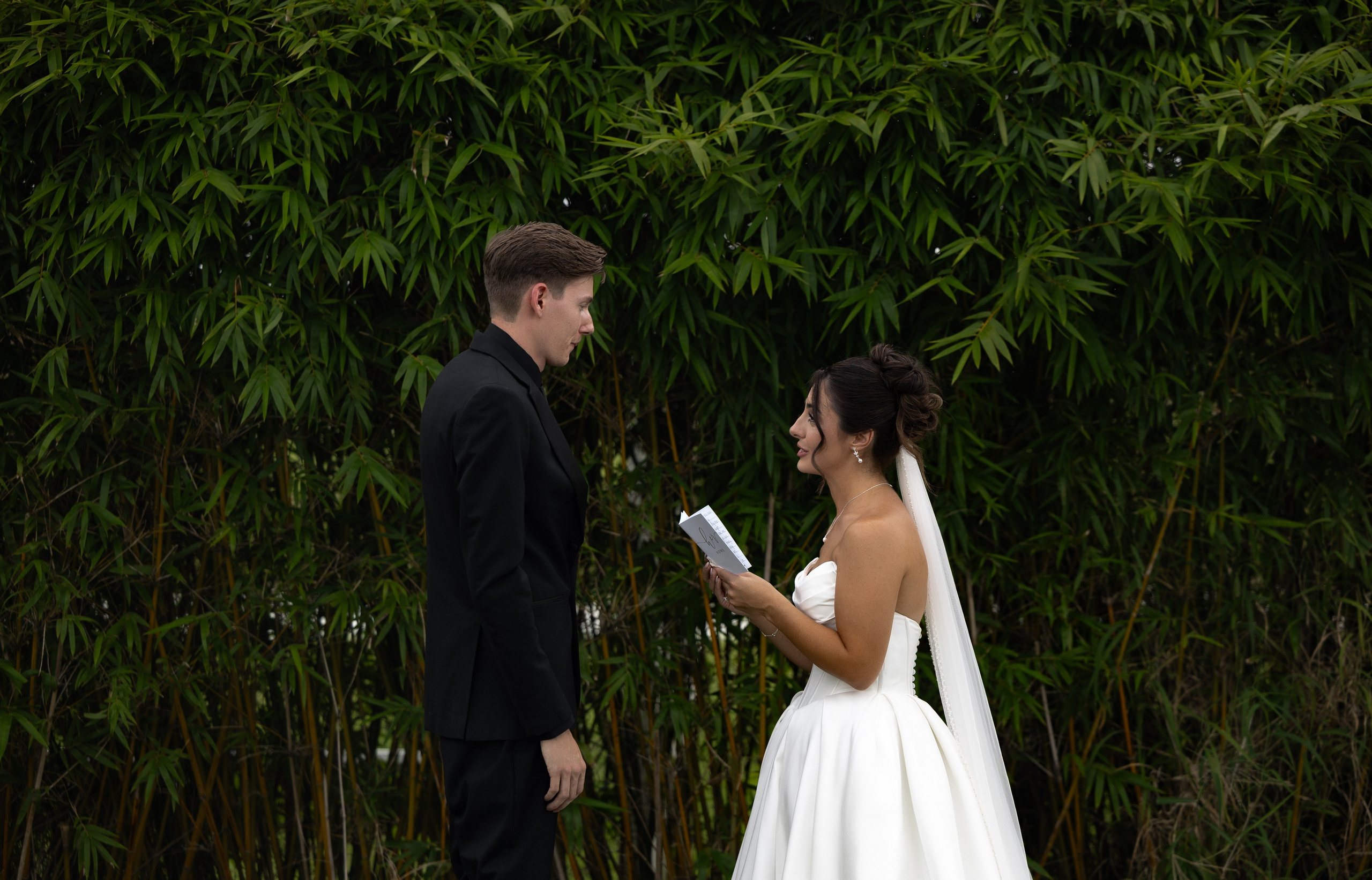 Alexsa and Robert. Ever After Farm Peach. Photographer Anastasia Nagibina