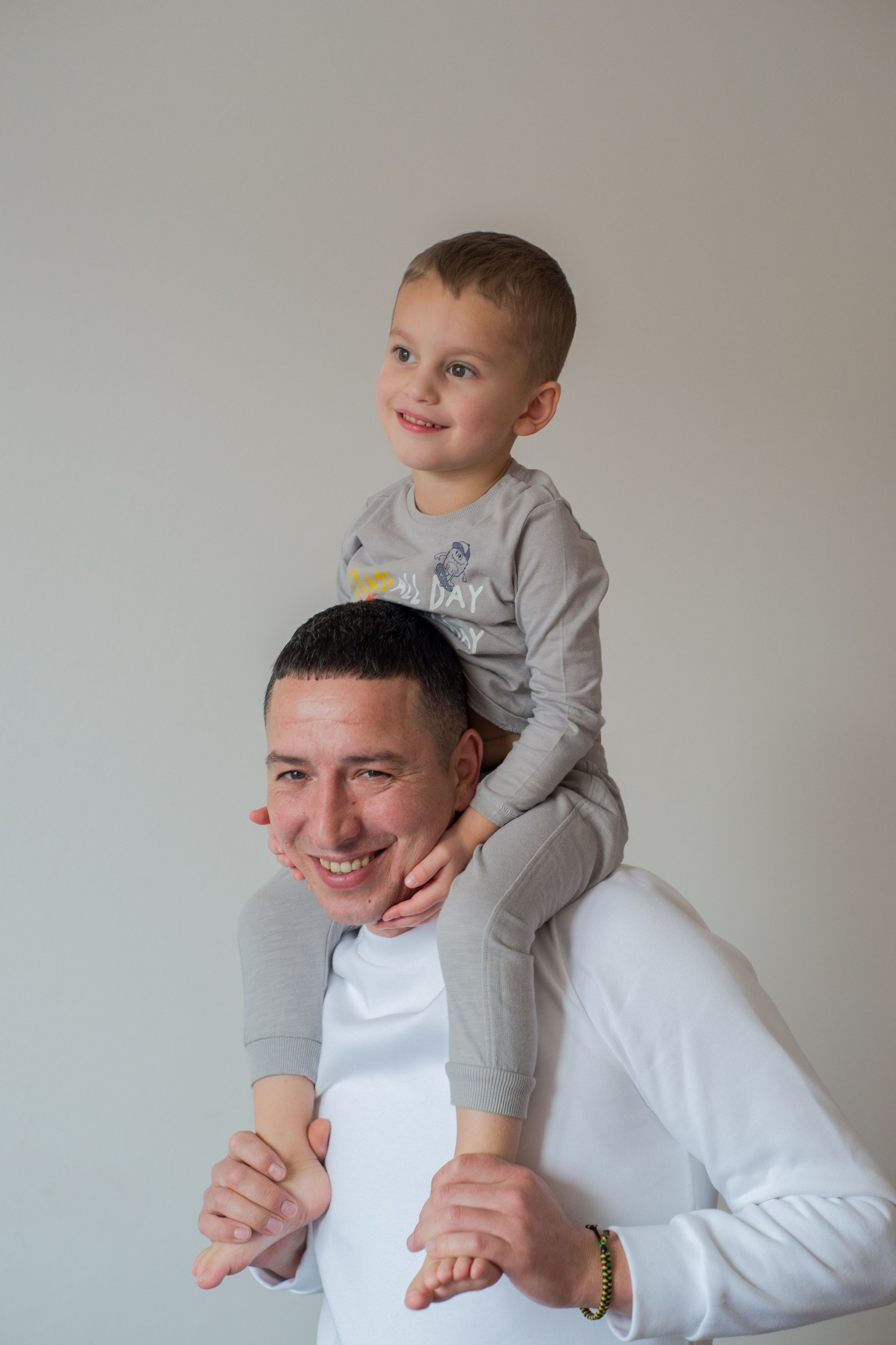Family. Kids and family photographer in Italy. Victoria Peresada