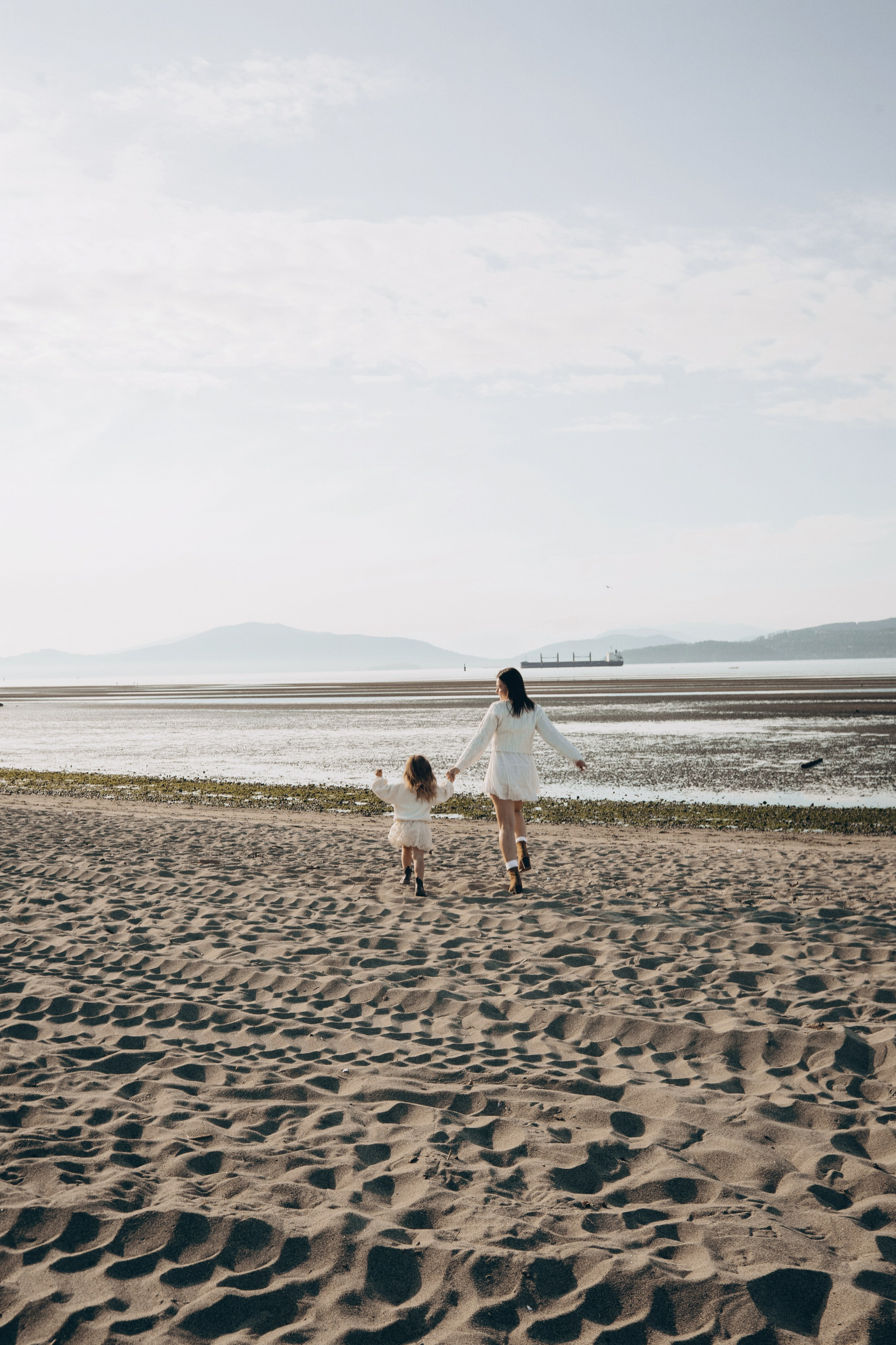 Mia & Anna. Vancouver Photographer | Catherine Vashchenko