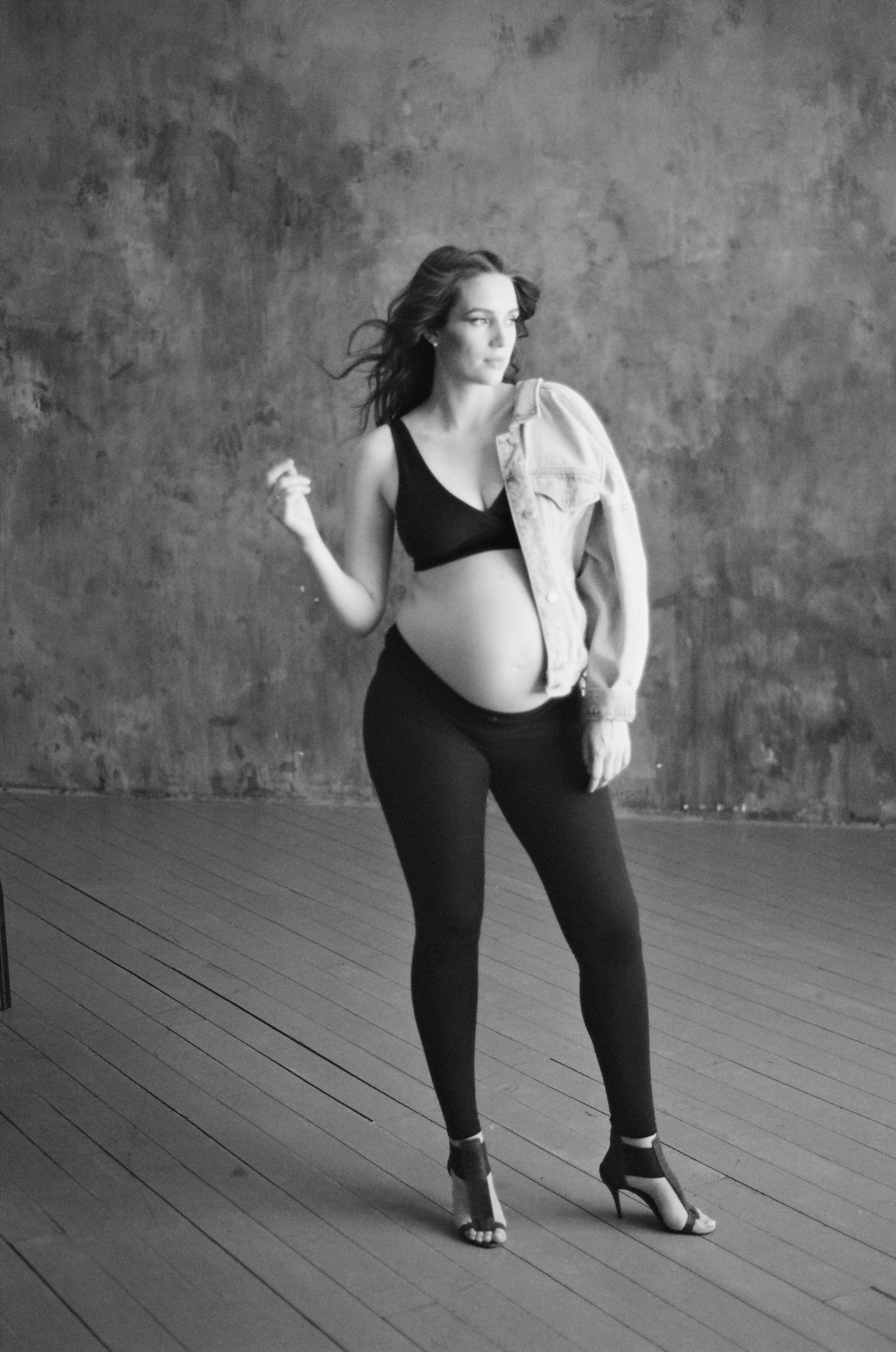 Pregnancy. Anton Mislawsky photographer and filmmaker