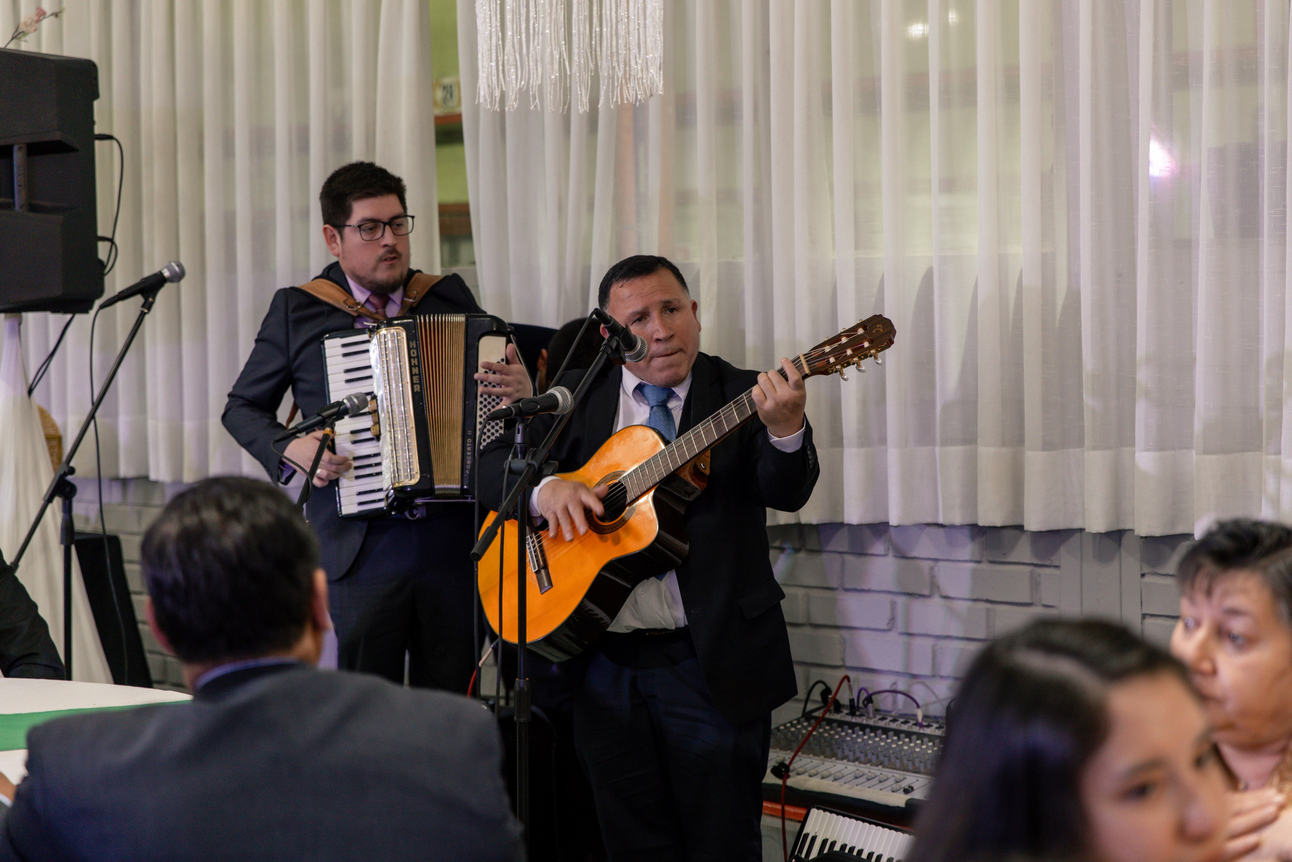 Johana y Edgar. Dinka & Emilio - El arte de preservar lo que no se repite