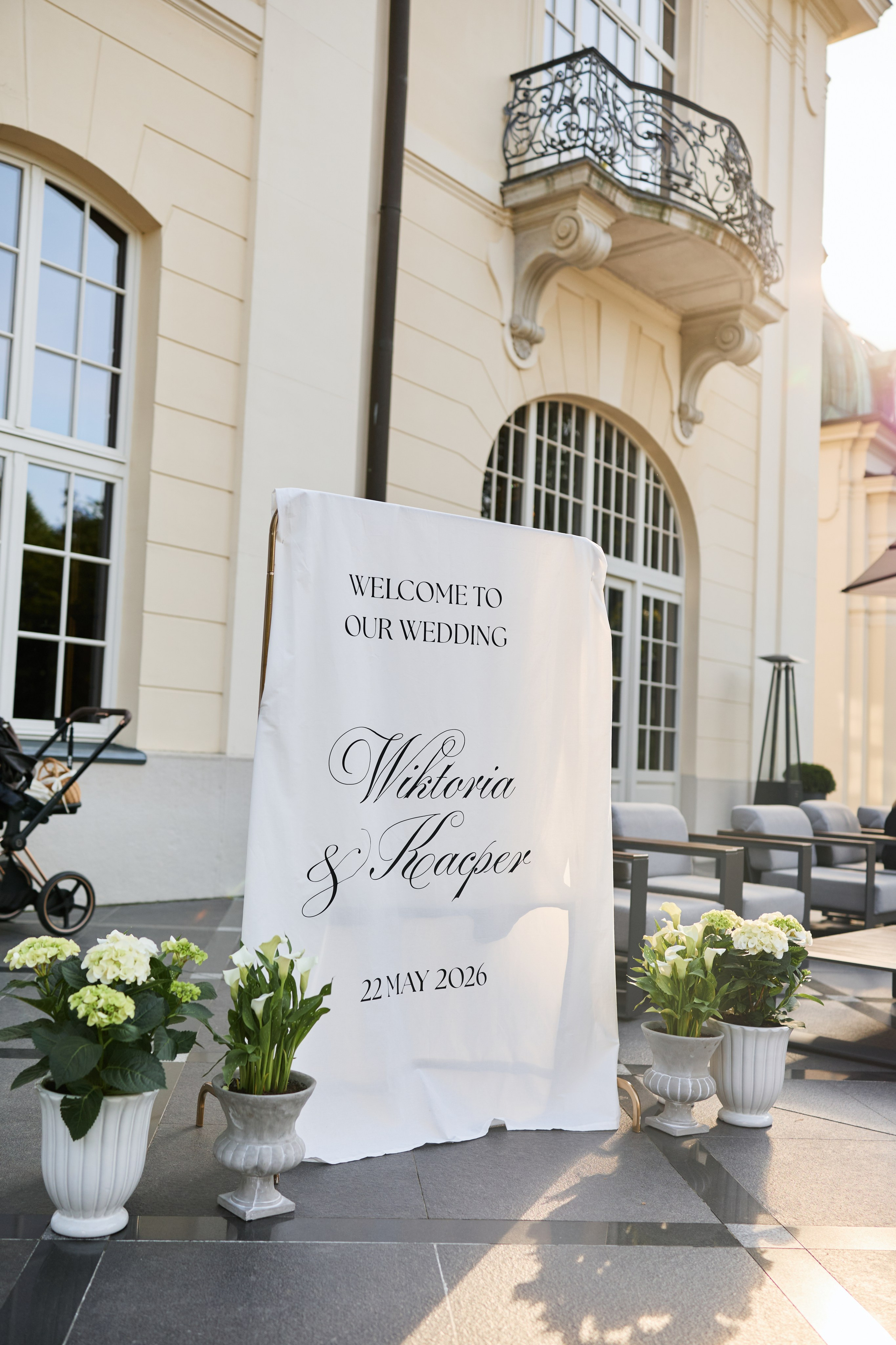Wiktoria & Kacper. Pałac Goetz. Fotograf ślubny i rodzinny w Krakowie Yana Klymova