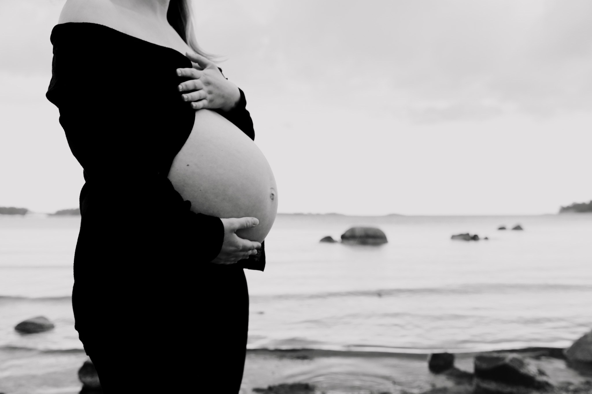 Ulrika & Family: Expecting Joy. Photographer Elina Palmgren