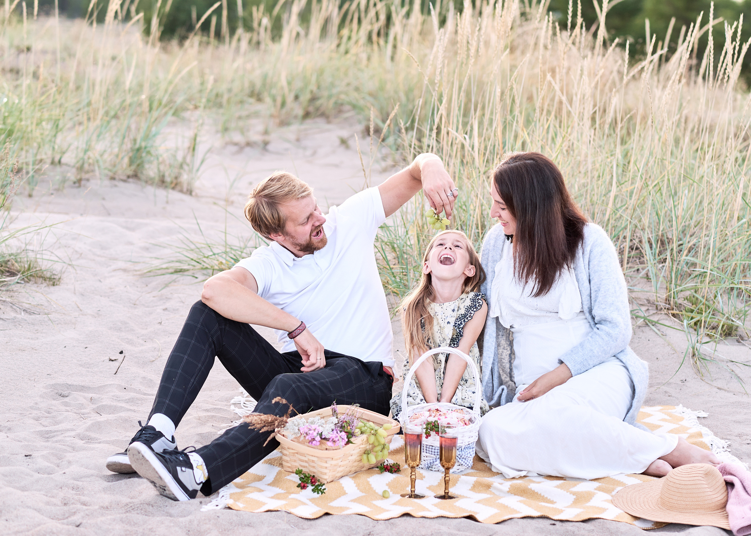 Familj / Gravid. Family and portrait photographer Natalja Biteniece