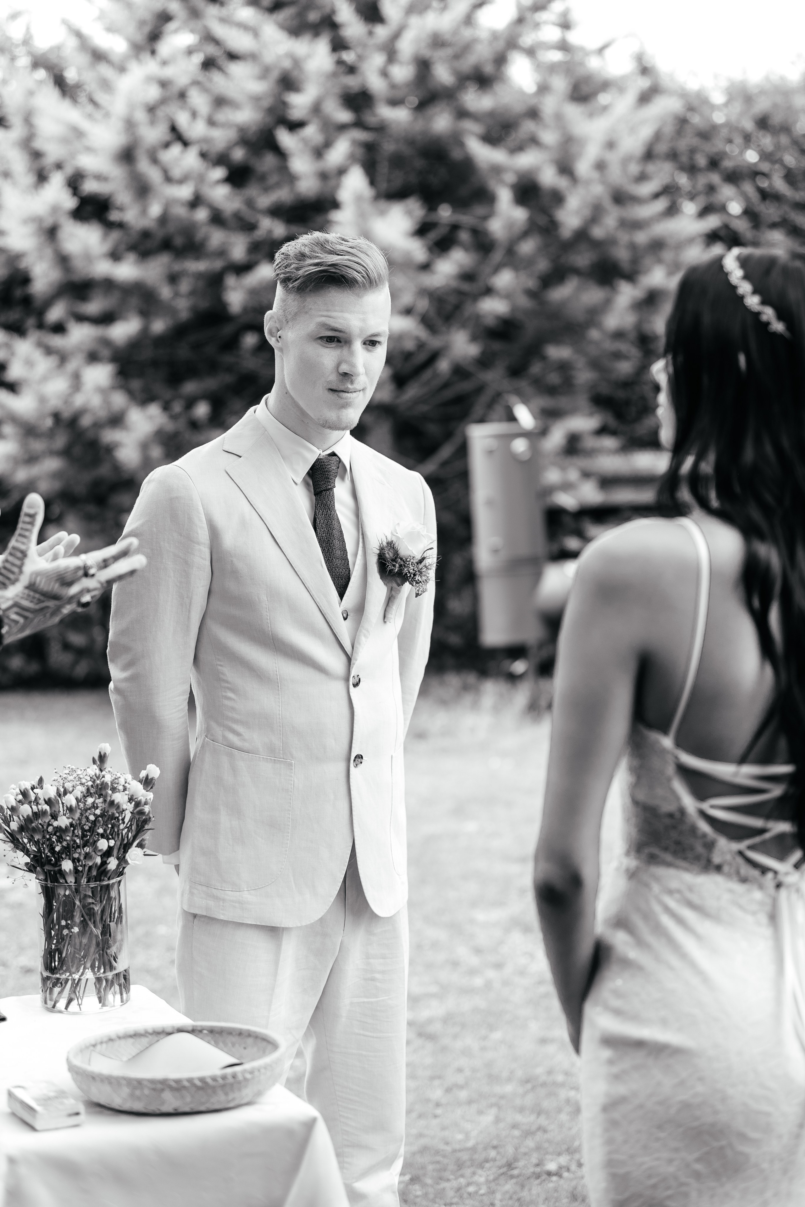 KAIANE & BENJAMIN Meilen, Switzerland. I am Elena Altendorfer. Wedding photographer in Zurich and Switzerland