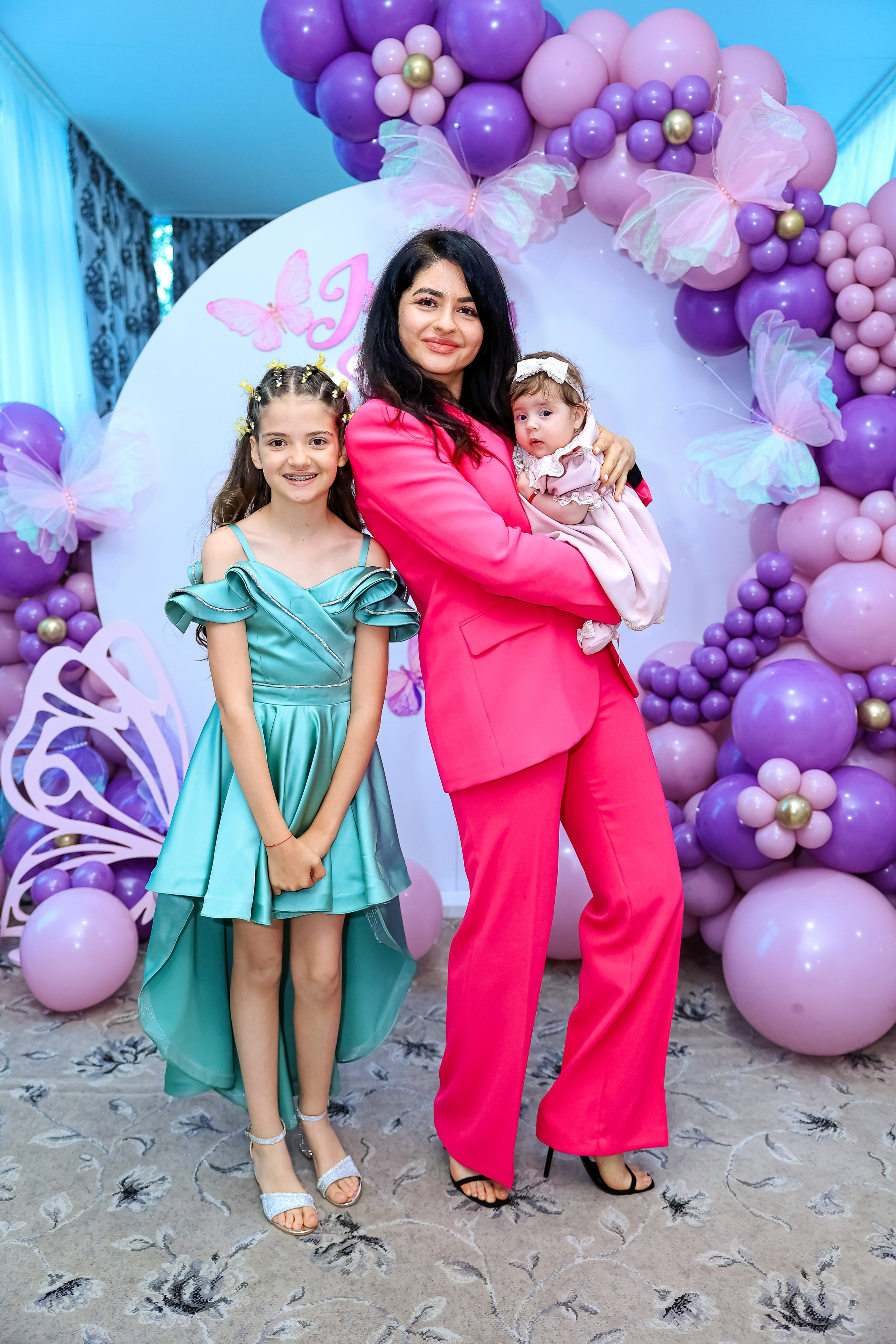 Iris Stefania. Moments By Gub