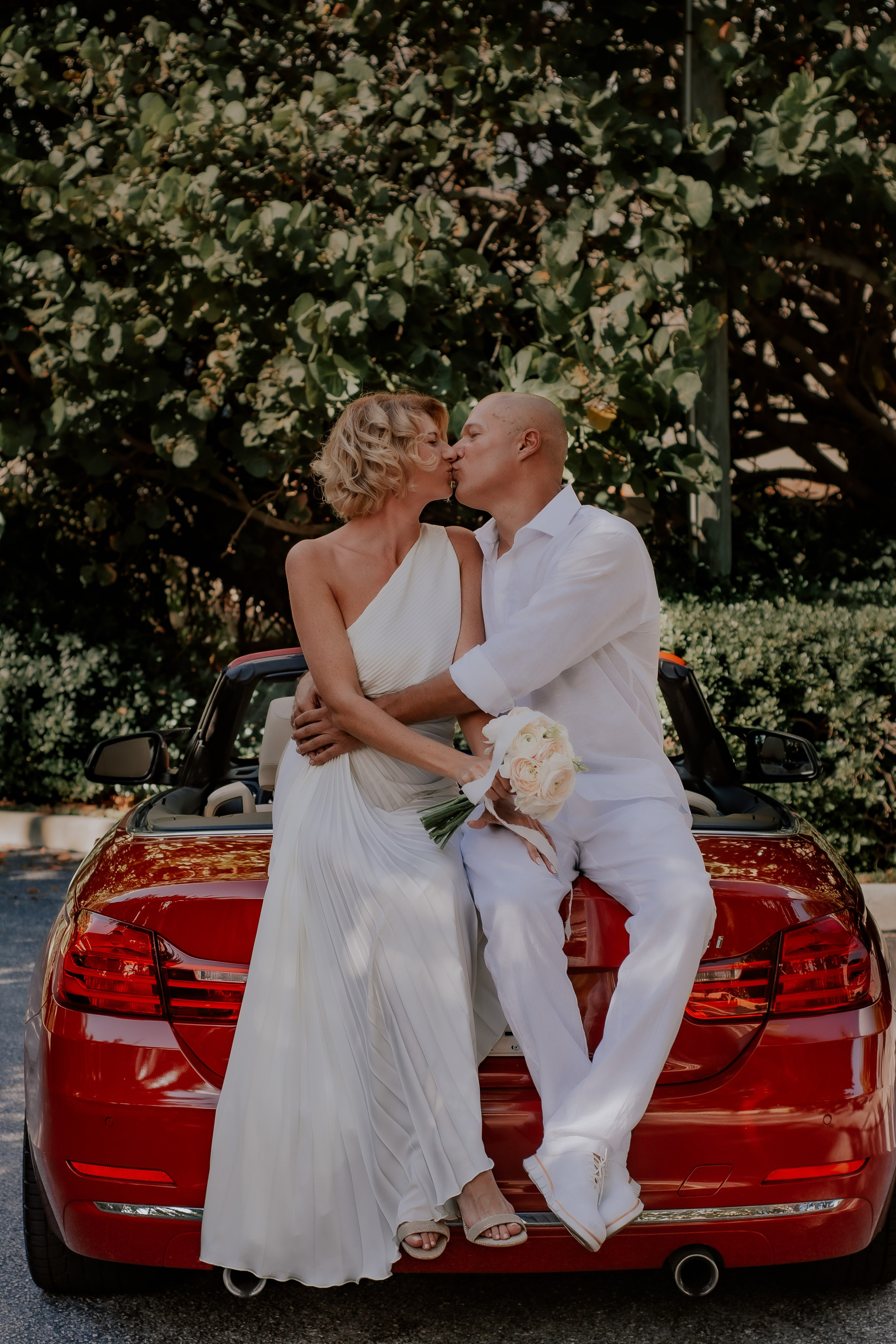 Wedding photography in Miami. Professional portrait photographer in Los Angeles | Axenia Haritonova