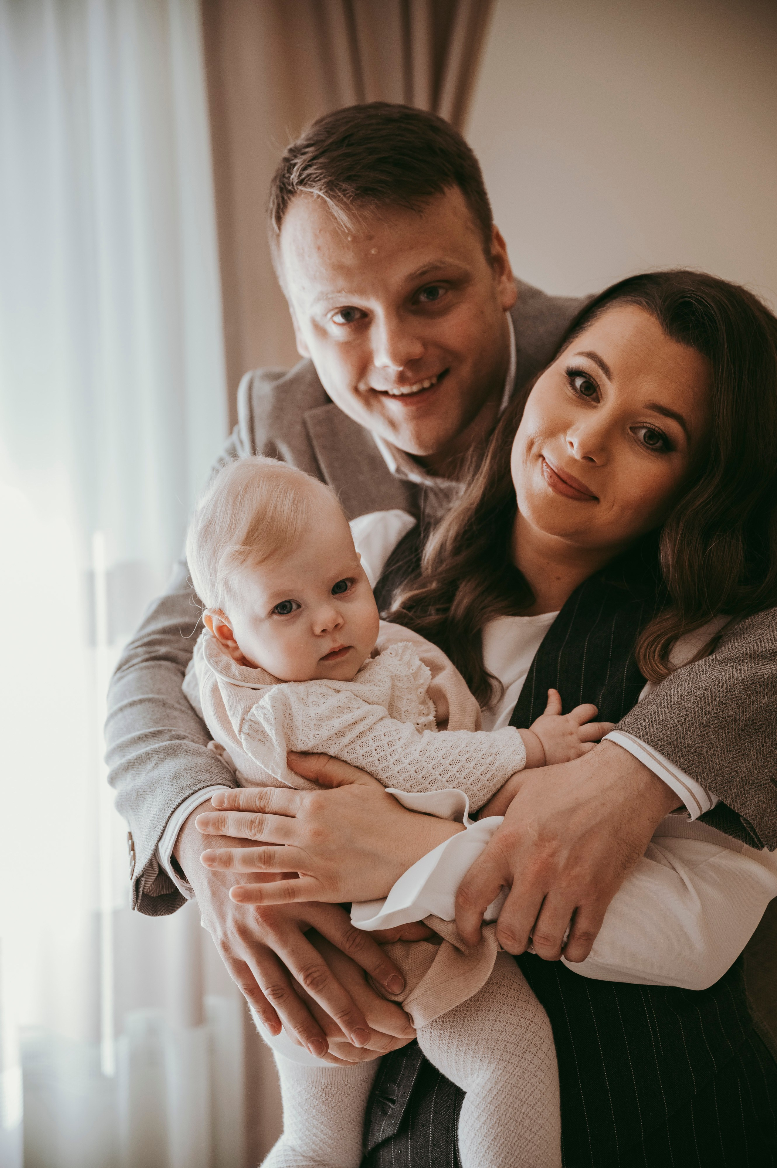 Sofijino krstenje. Deciji i porodicni fotograf u Beogradu Oksana Skendzic