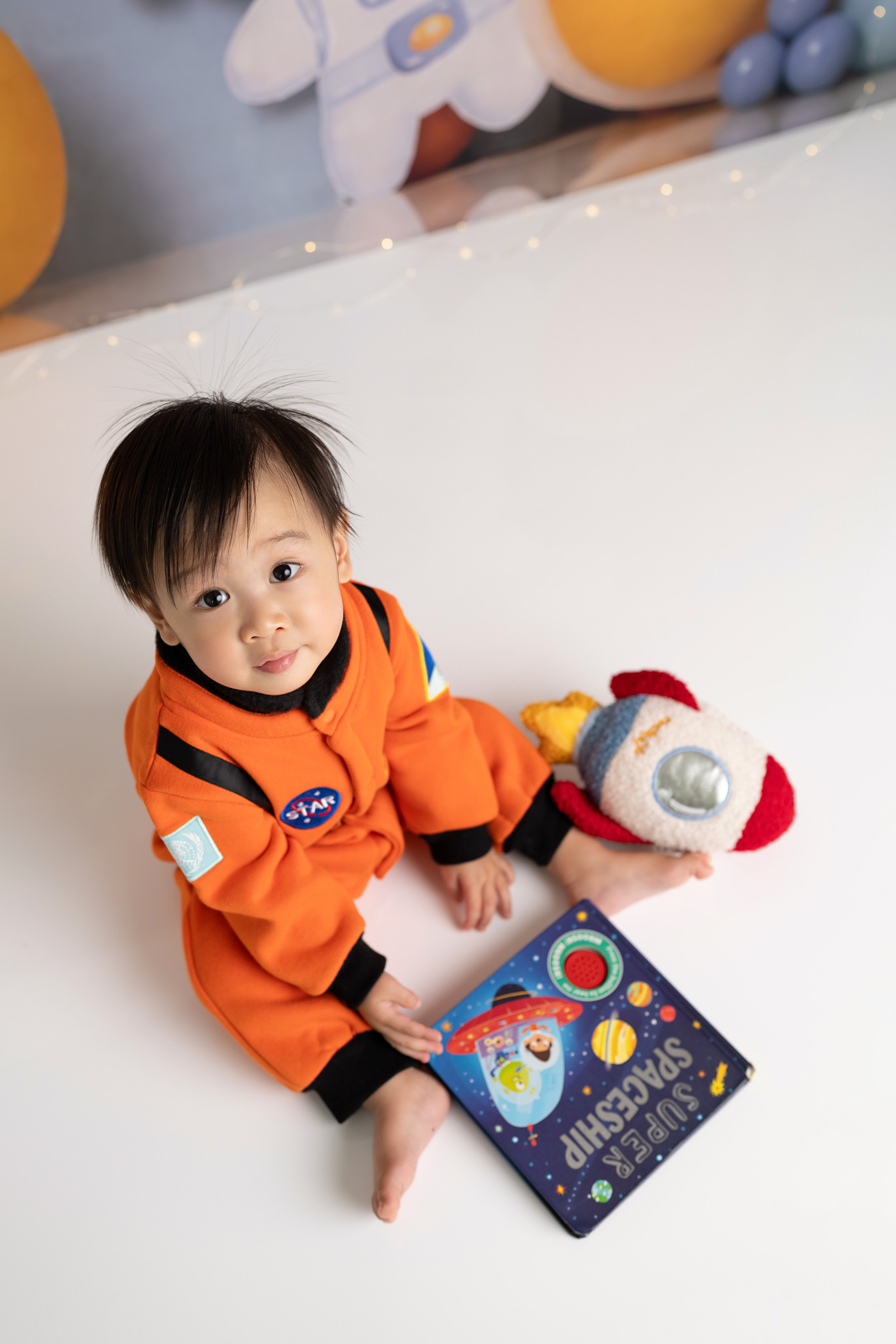 CAKE SMASH PHOTOGRAPHY. Newborn, Sitter and Cake Smash Photographer in Doha, Qatar