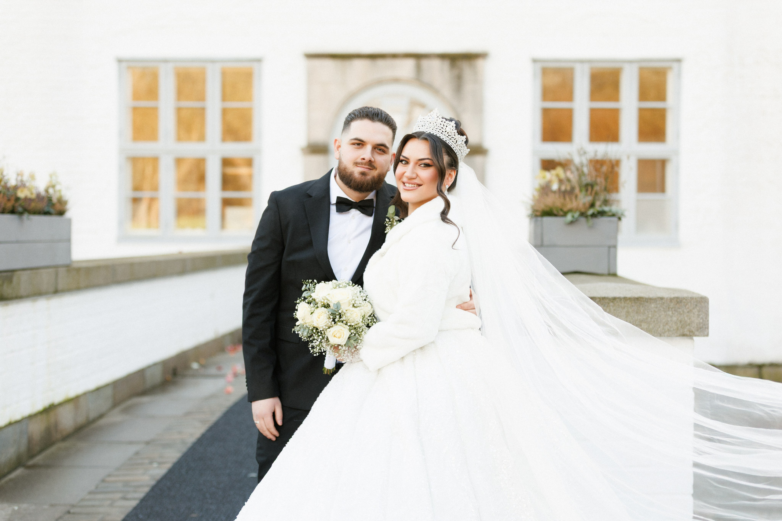 Winterhochzeit im Schloss Ahrensburg | Märchenhafte Romantik in Schleswig-Holstein. Hochzeitsfotograf und Hochzeitsvideograf aus Hamburg | Roka21Film