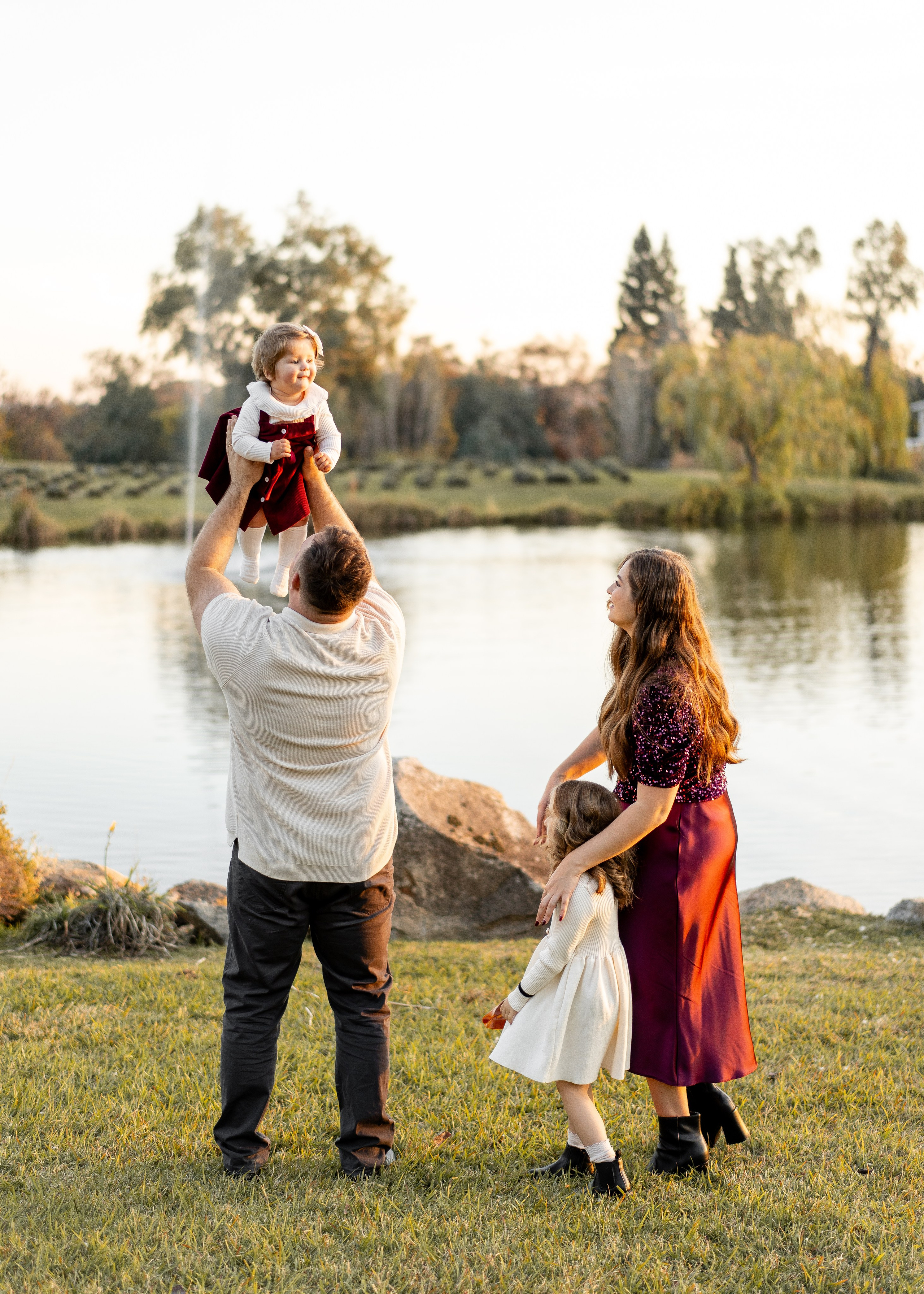 Klyushin family. Family photographer in Sacramento | Sofia Pavenko