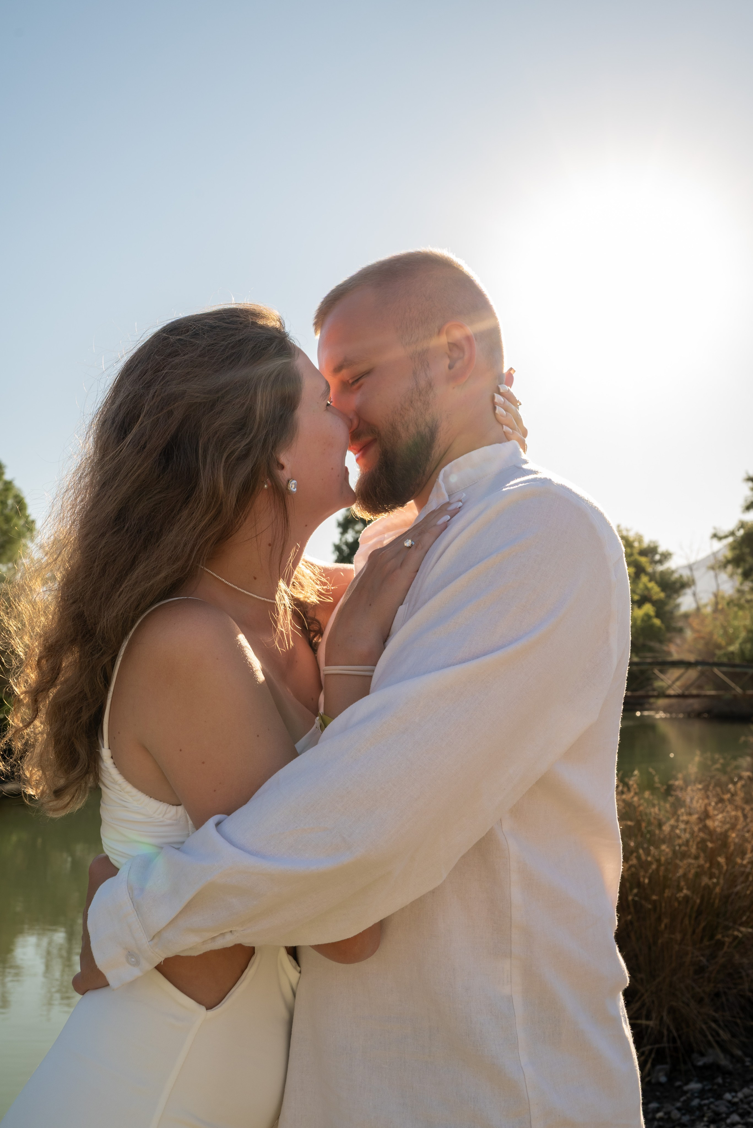 Свадебная фотосессия на диком пляже в Кемере. Photographer in Antalya, Kemer, Turkey