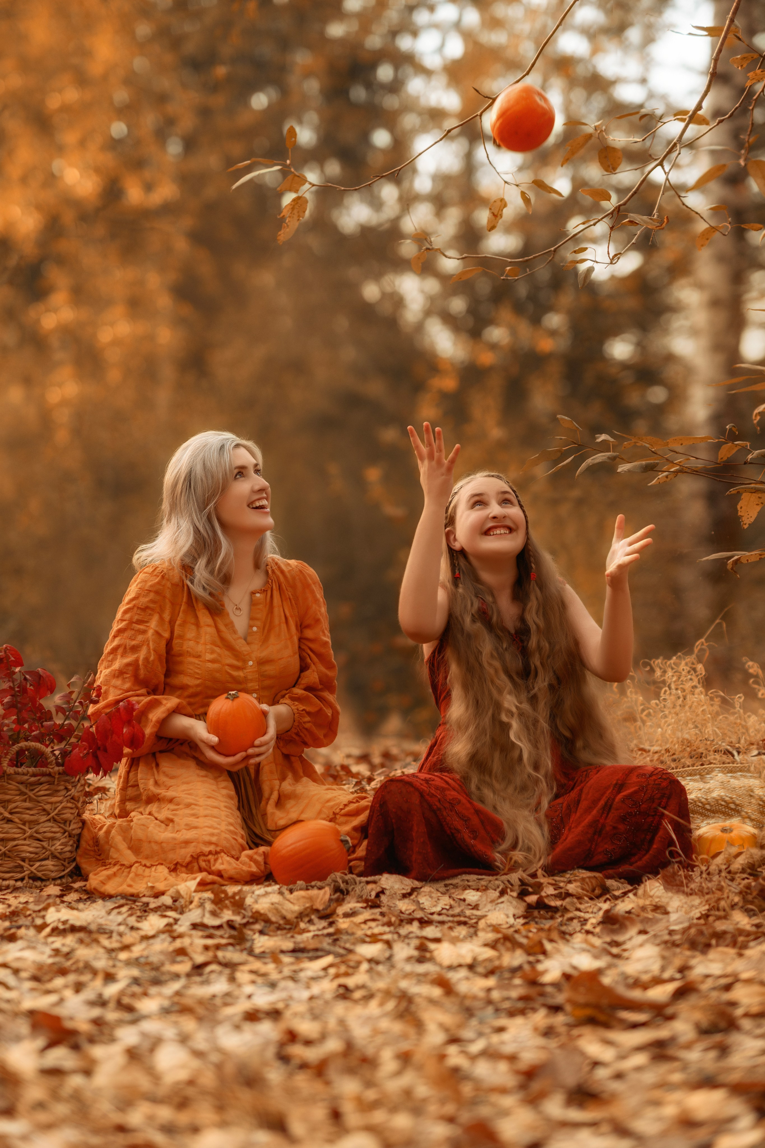 Timeless Mother-Daughter Bond. Wedding & portrait photography in the Seattle Area. Helen Michelle photographer