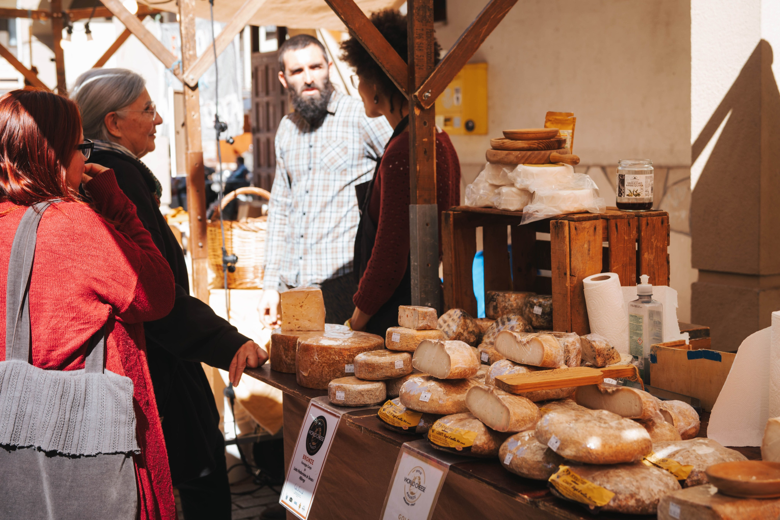 Mercadillo, La Pobleta de Bellveí. Alba del Norte Studio