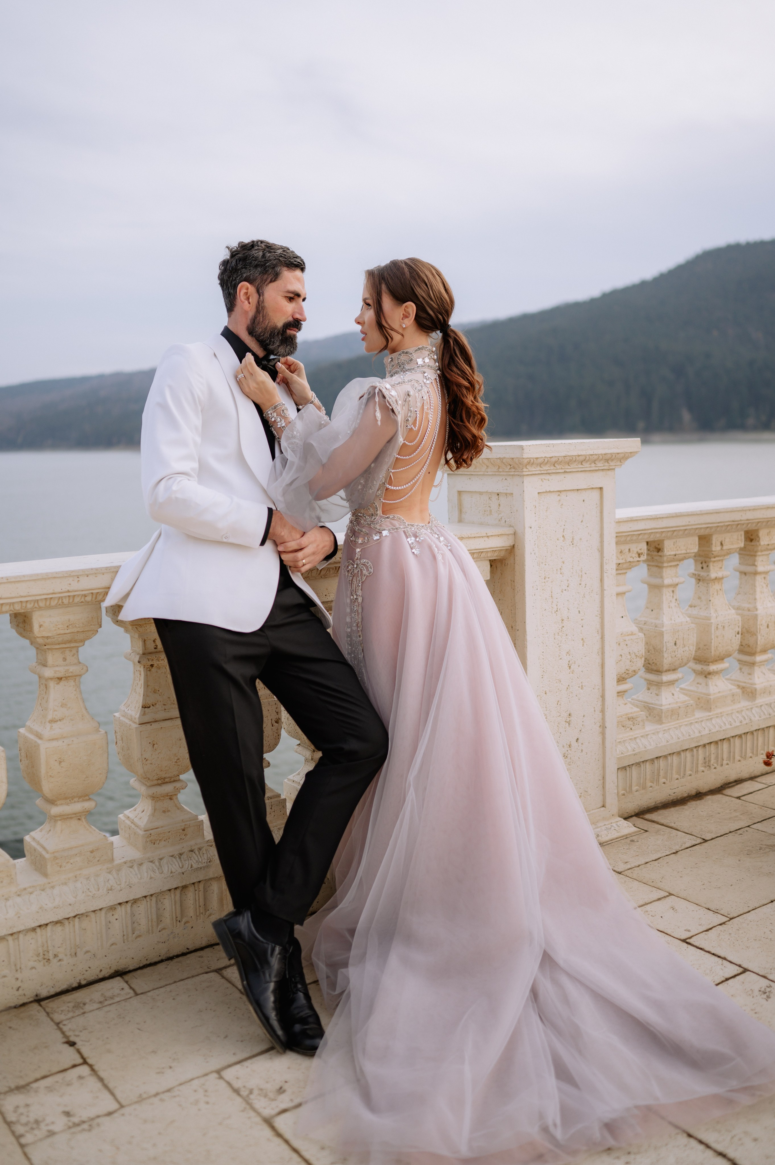 Sedinta foto nunta la Gradinile Romane , Neamt. Proud Vision Weddings | Wedding Photography & Film — Servicii profesionale Foto Video Nunta Iasi