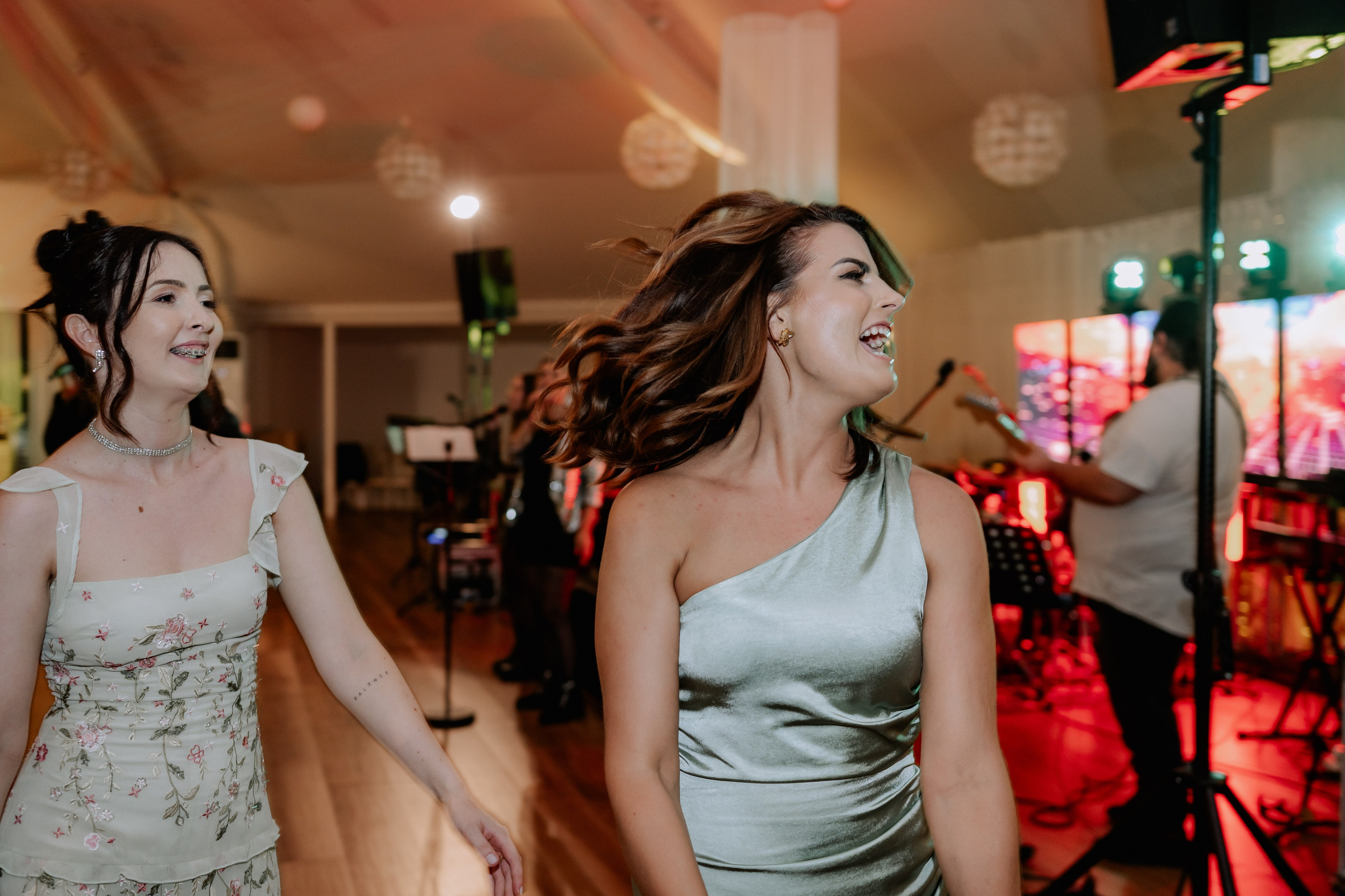 Madalina + Cosmin | Wedding day. Proud Vision Weddings | Wedding Photography & Film — Servicii profesionale Foto Video Nunta Iasi