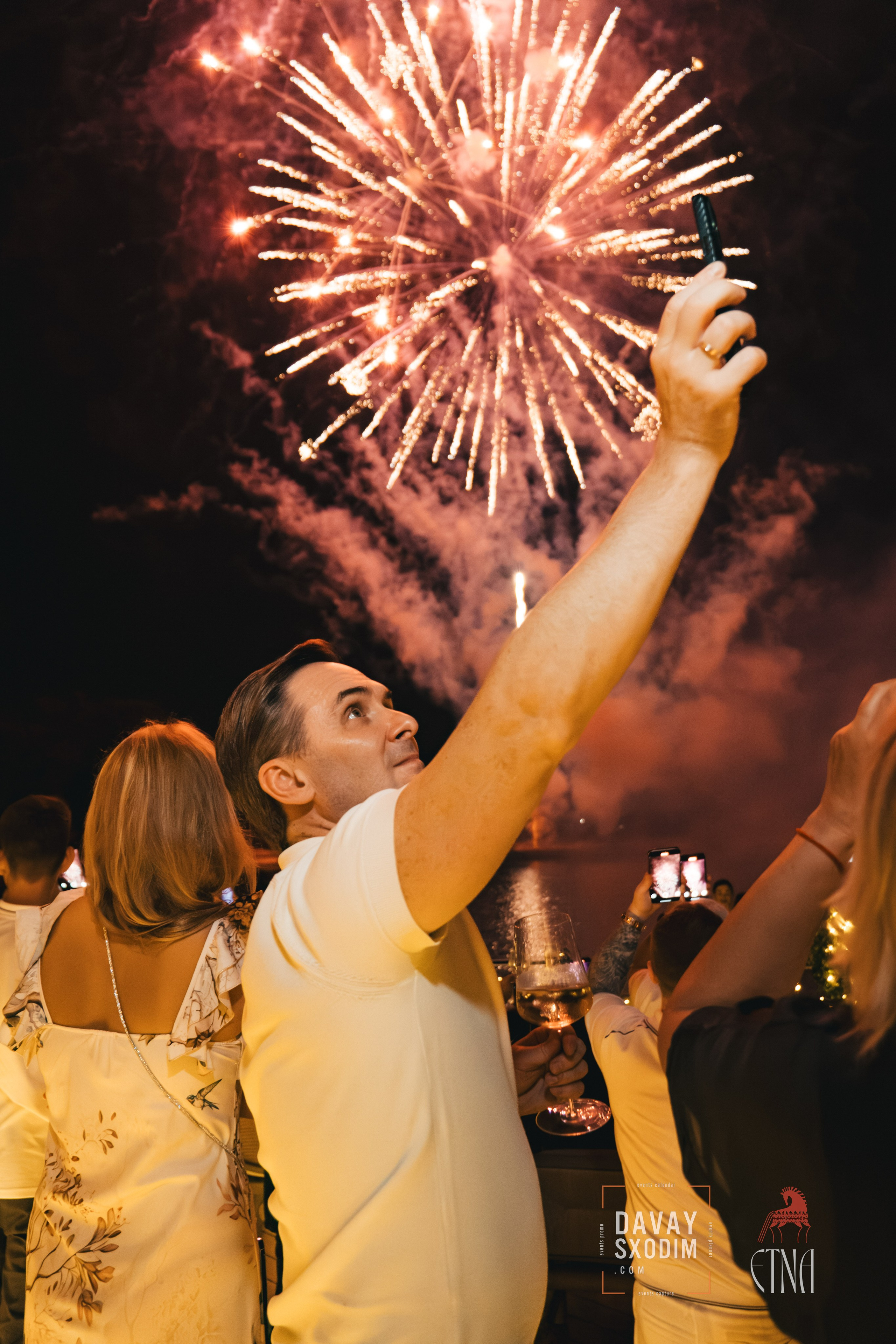 Новогодняя вечеринка | Фоторепортаж | Афиша | DAVAYSXODIM.com PHUKET. АФИША|ФОТОРЕПОРТАЖИ|ИВЕНТЫ|ПХУКЕТ