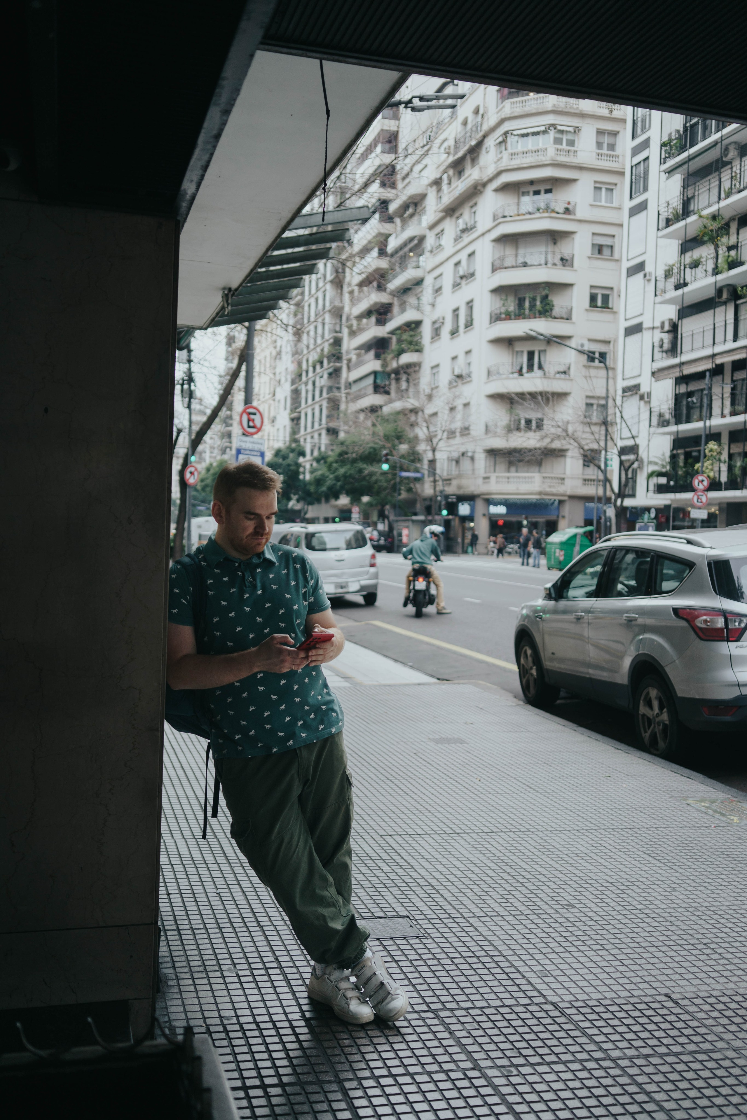 Family photo shoot. Buenos Aires. Photographer @elmirkami in the city of Buenos Aires