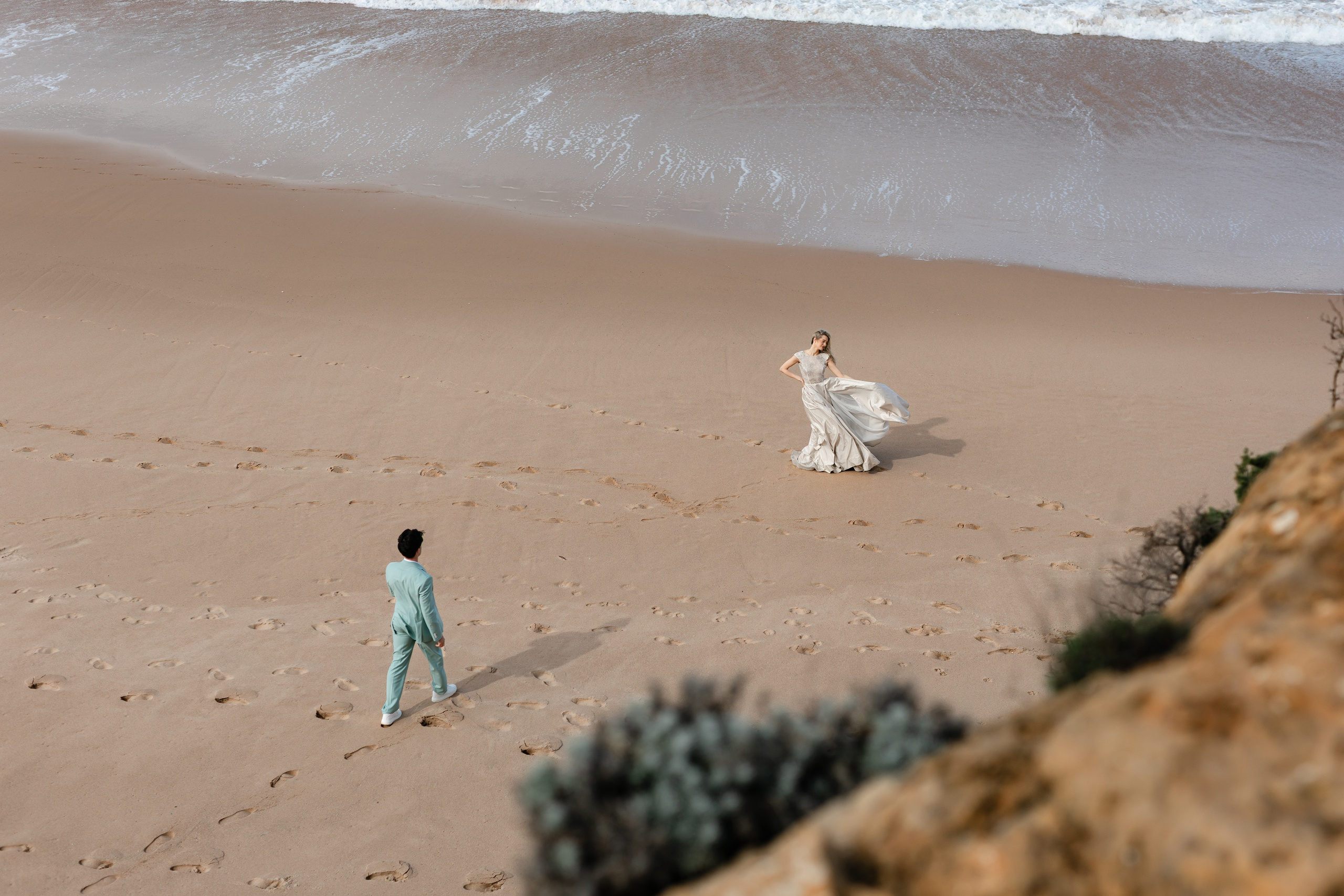 Vivien & Razvan. Main