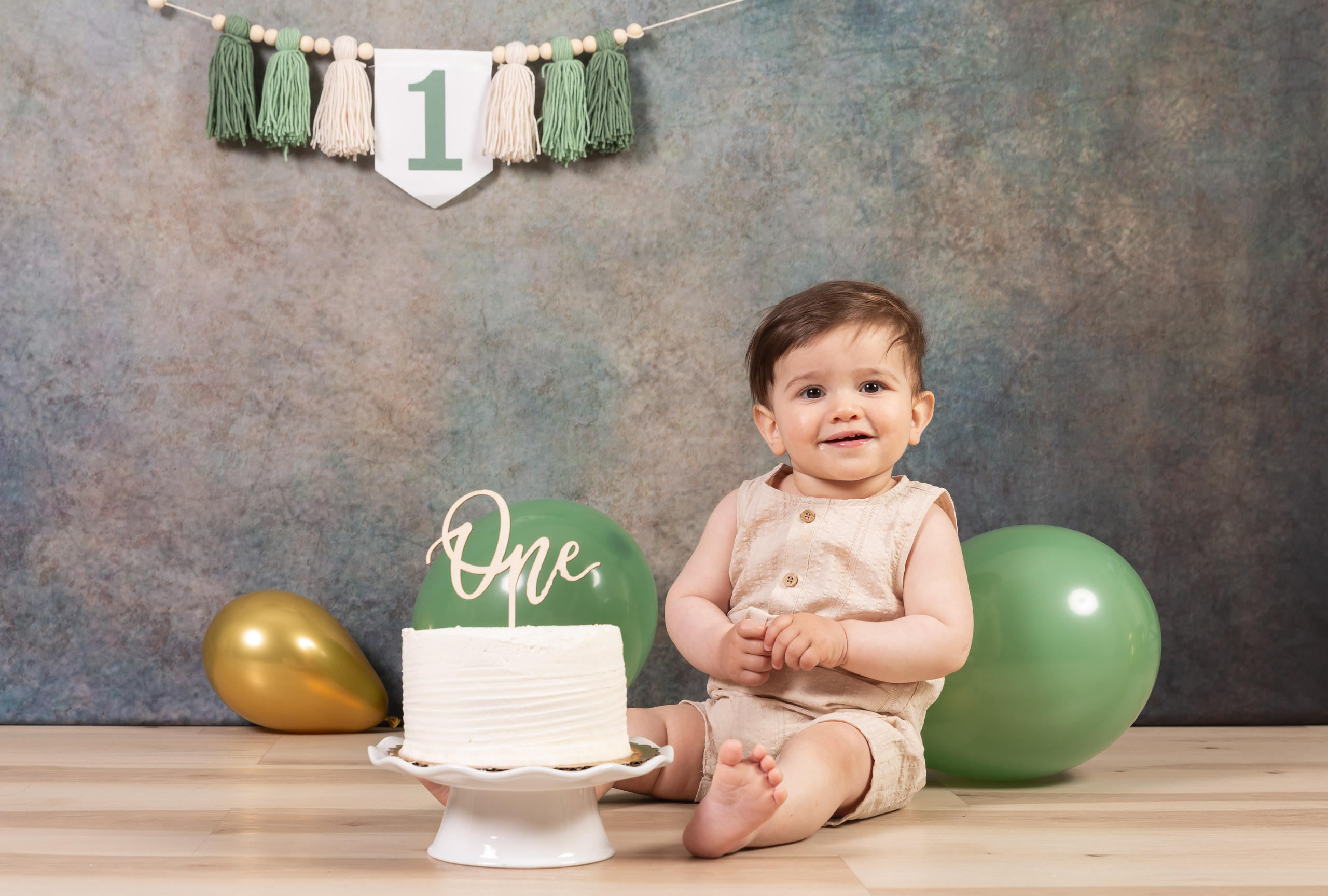 Smash Cake. Photographer is San Jose, Iryna Novosyolova