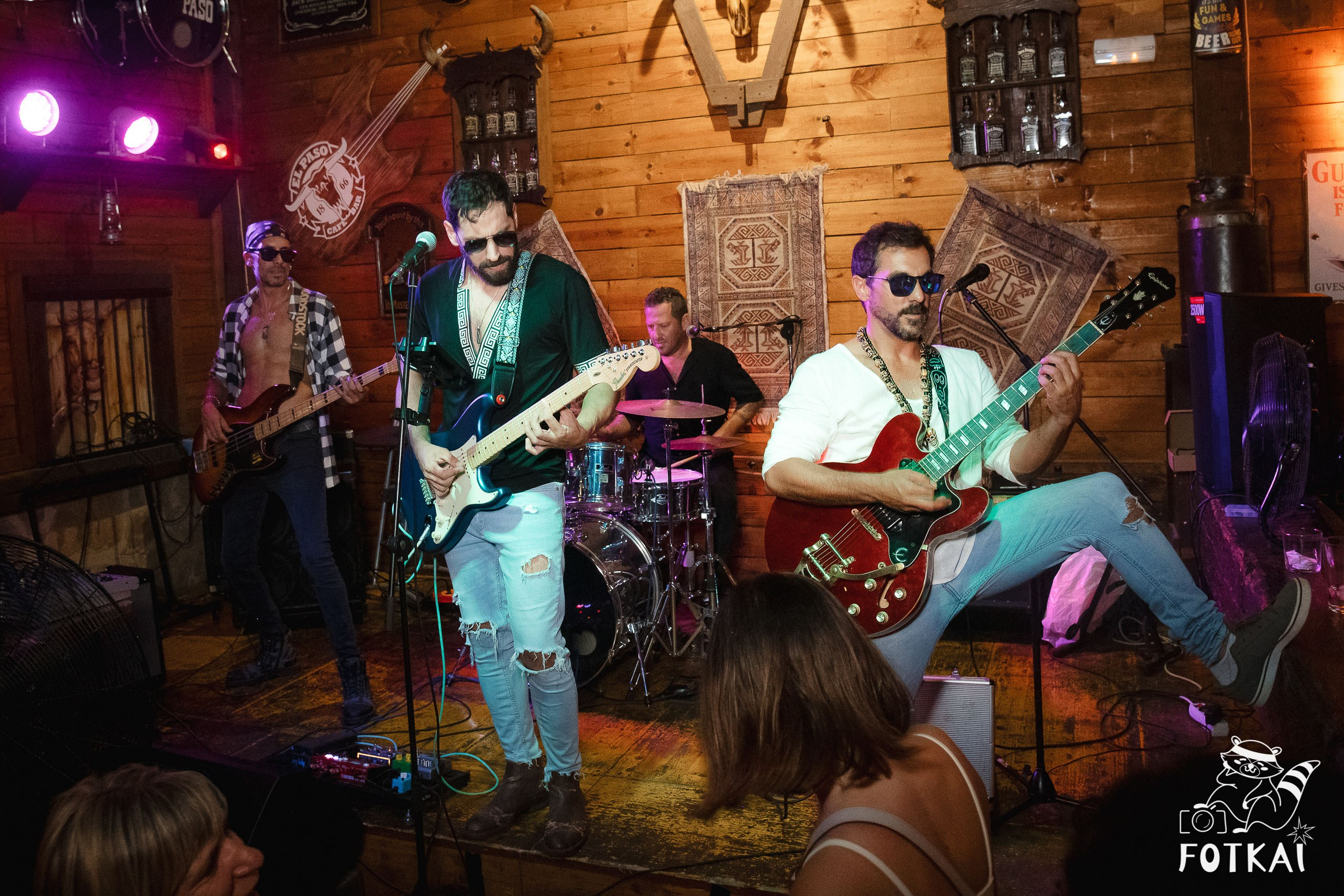 Stones of the Coast en El Paso Rock Bar Torrevieja: Reportaje fotográfico 20.09.25 | FOTKAI