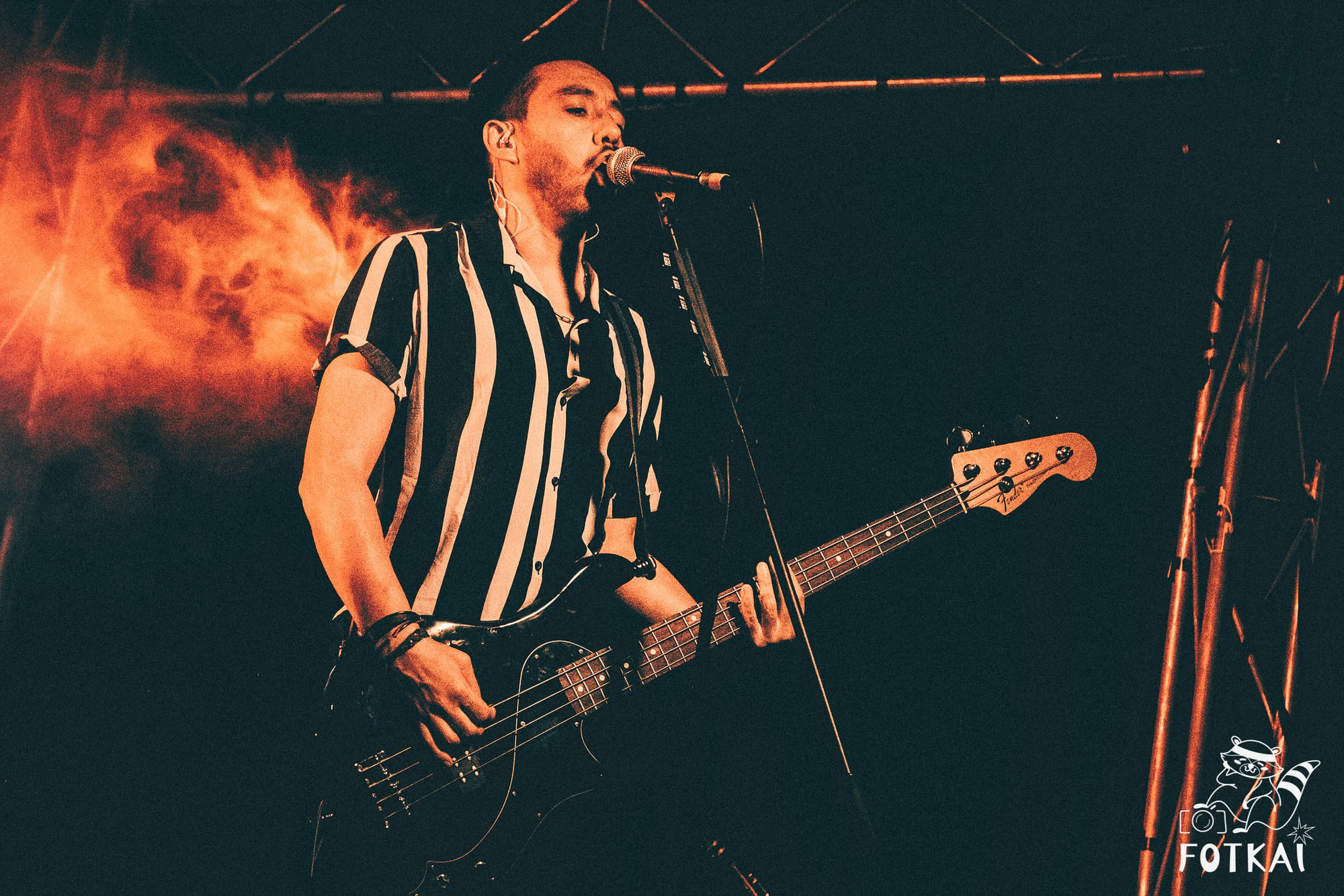 DENISDENIS — reportaje fotográfico del concierto en la Sala Marearock (Alicante) | FOTKAI