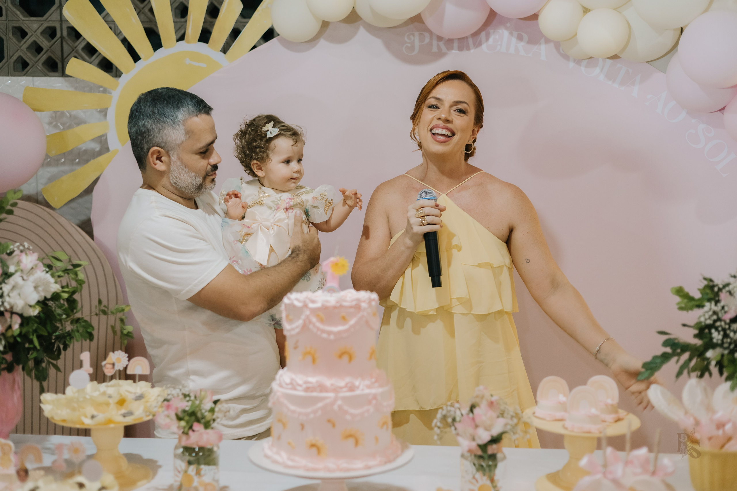 Aurora — 1 ano. Fotógrafo Richard Silvestre — Casamentos na Bahia