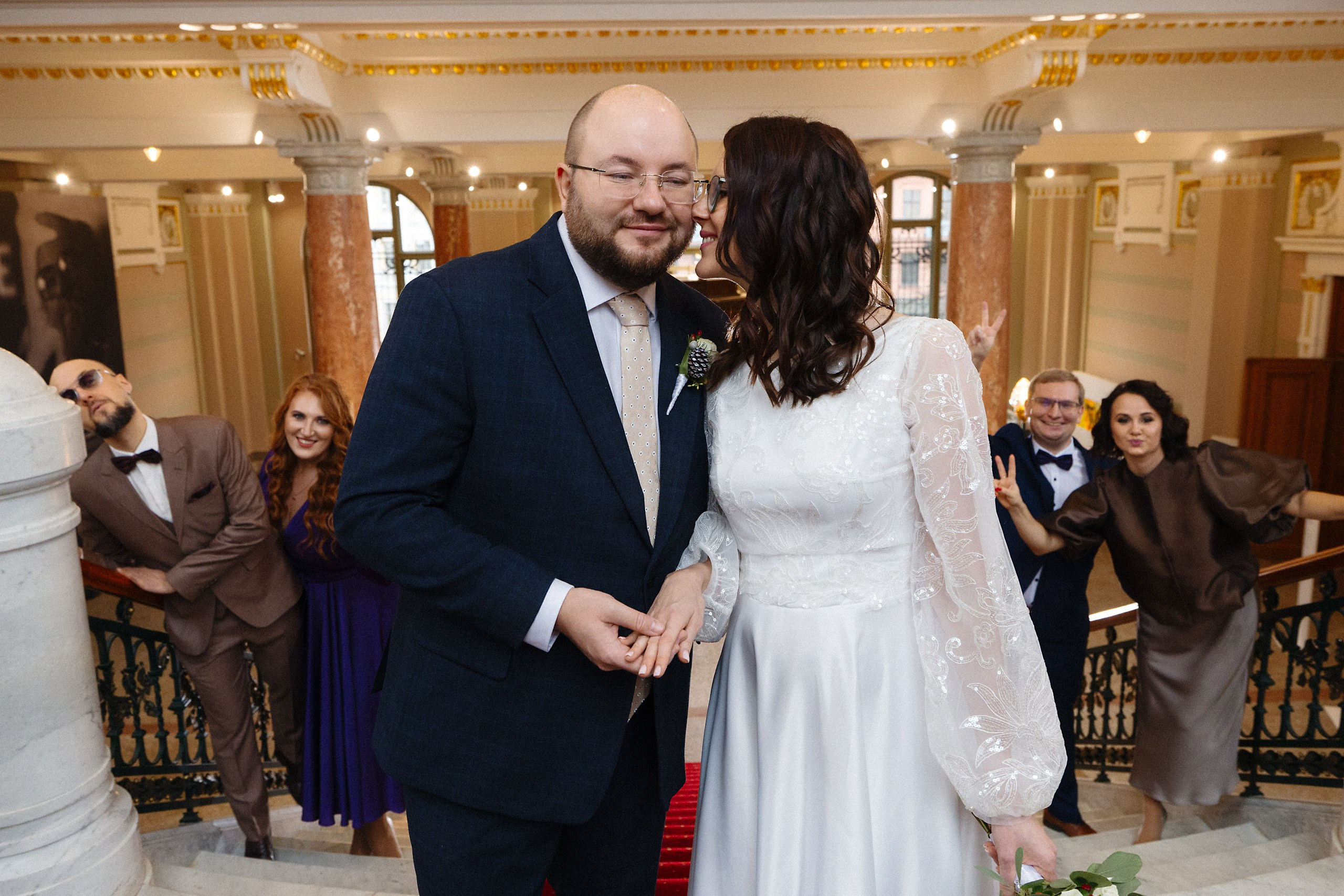 Зимняя свадебная фотосессия в музее искусств. Евгений Тимофеев | Свадебный и контент-фотограф и видеограф в Риге