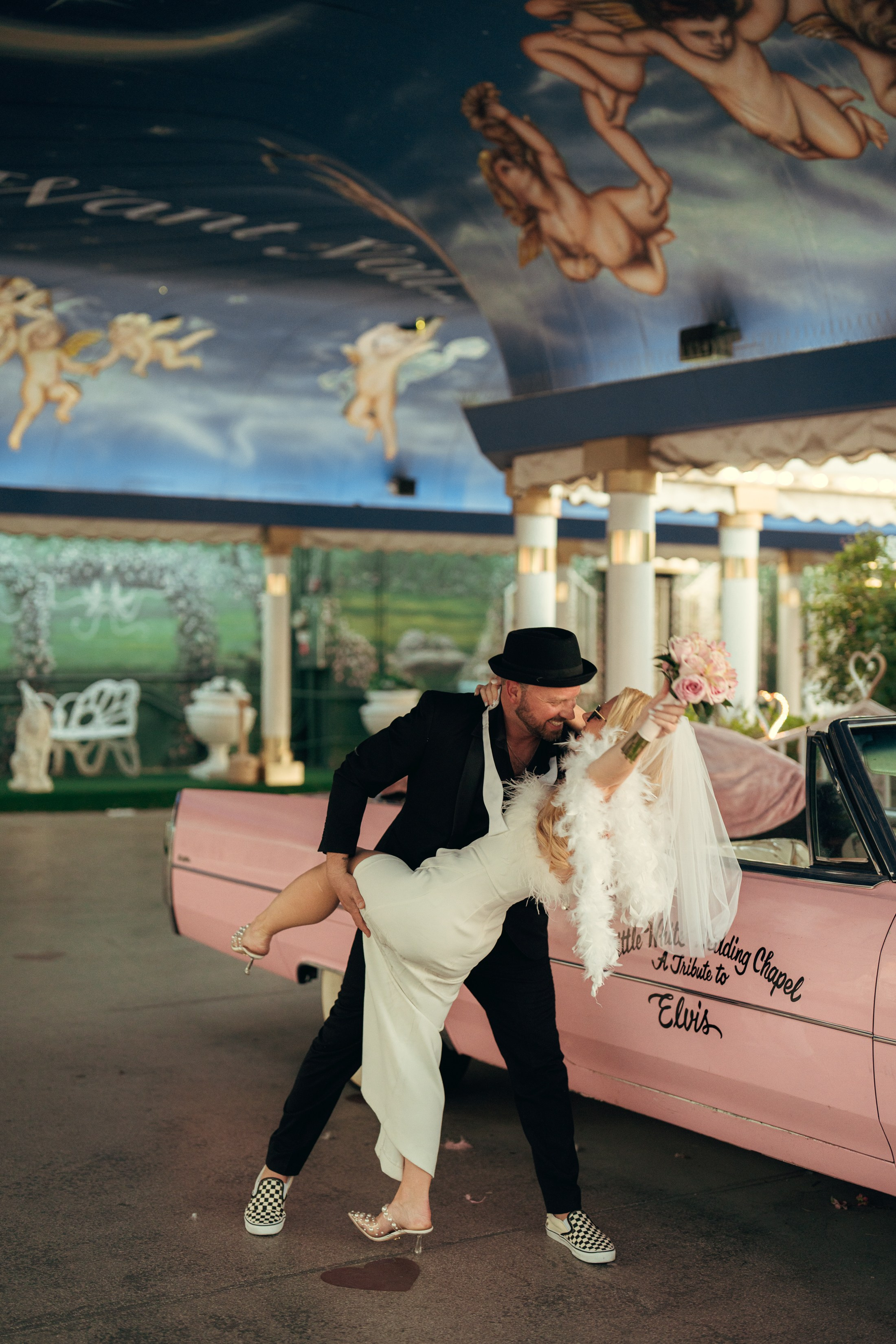 Carlee&Aaron. Wedding & elopement photographer Viktoriya Kravtsov. Las Vegas