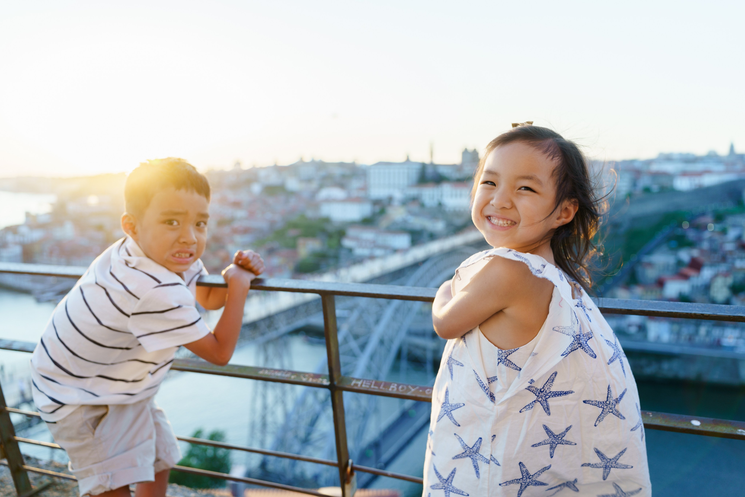 Family photo shoot in Porto. Photographer in Portugal Polina Gotovaya