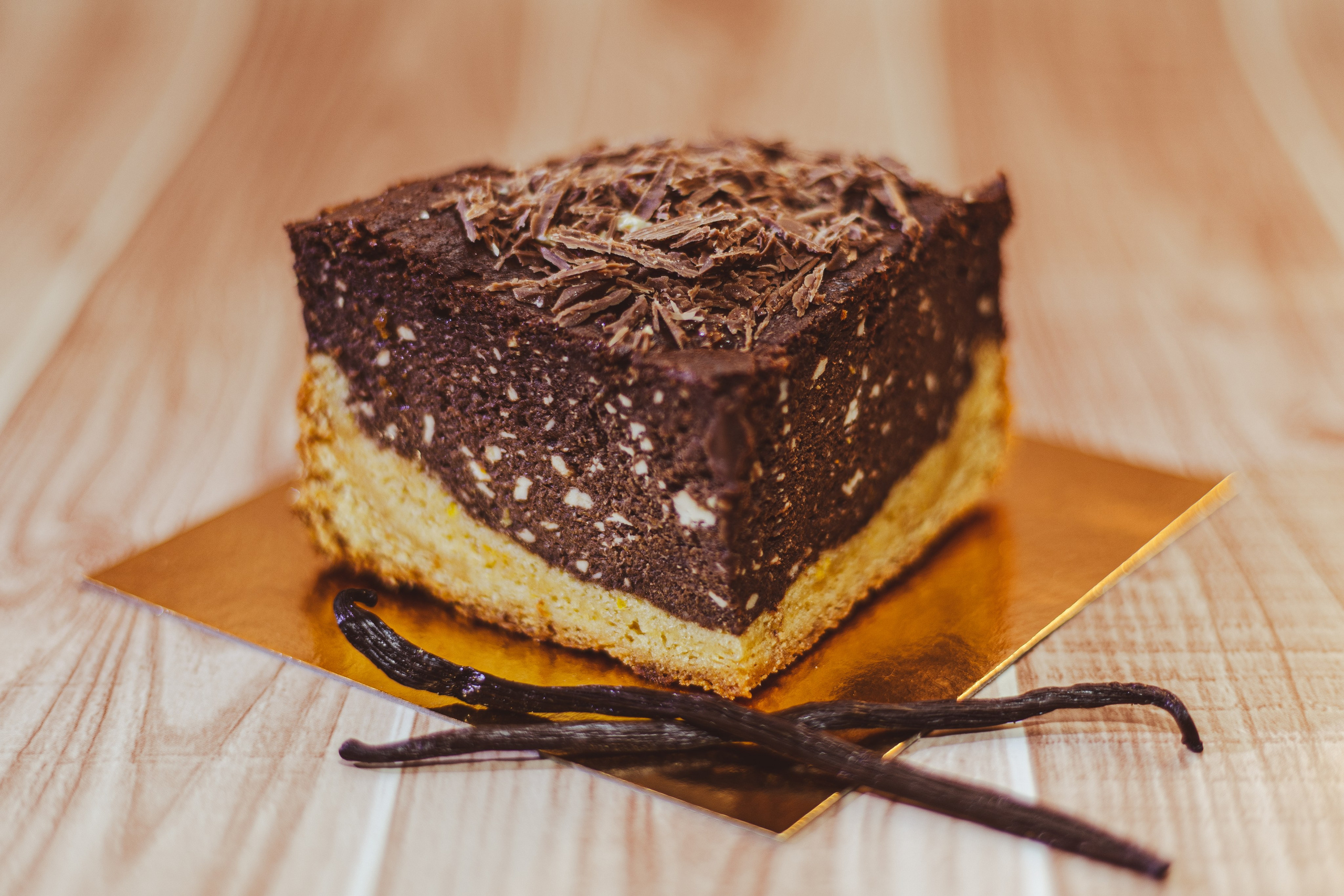 Torturi și alte dulciuri. Fotograf. Lucrez cu oameni, produse și spații. Portret și fotografie creativă. Bacău, România. Lidia Savinoiu