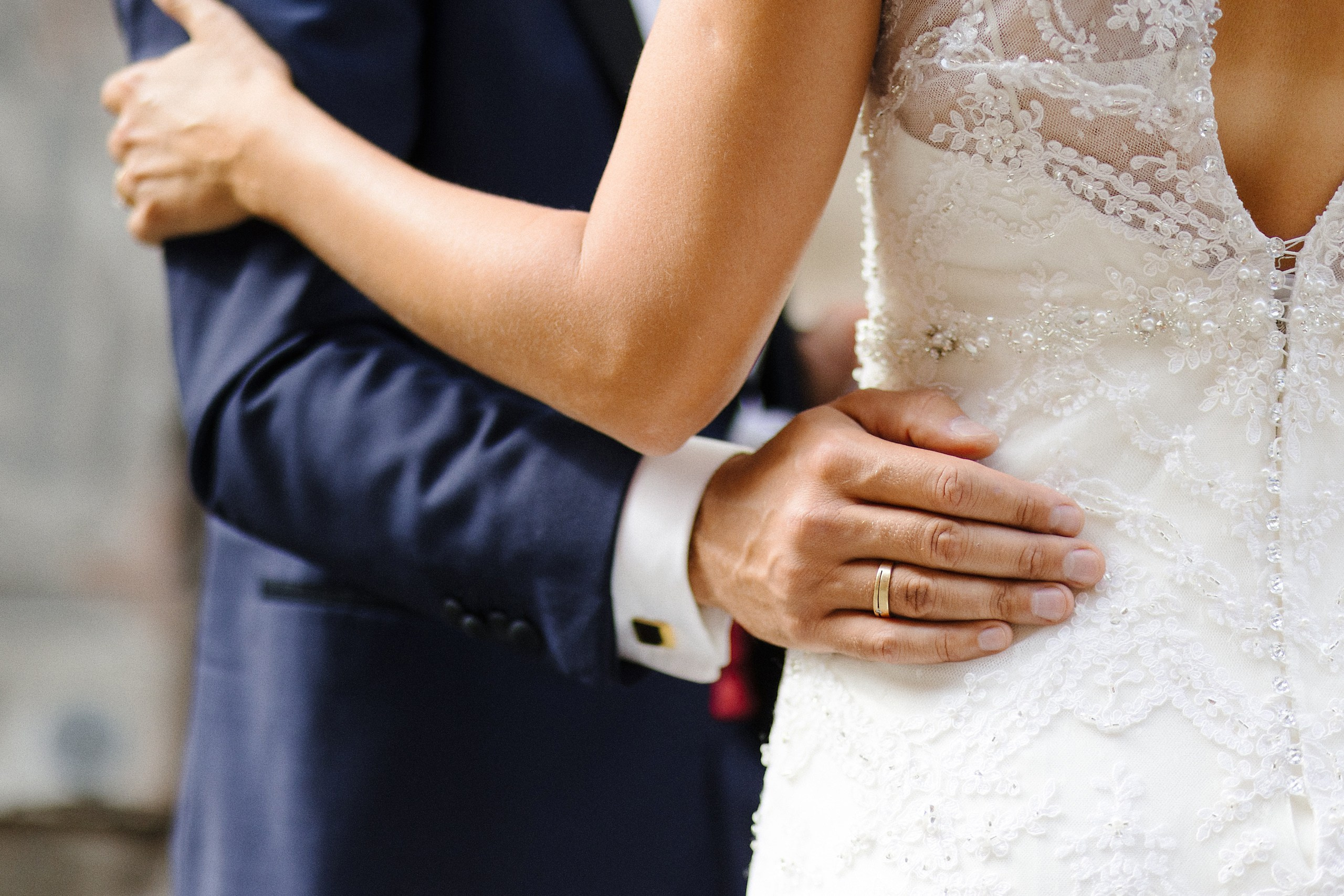 Фотосессия на 10-летний юбилей свадьбы — церковь и природа. Евгений Тимофеев | Свадебный и контент-фотограф и видеограф в Риге